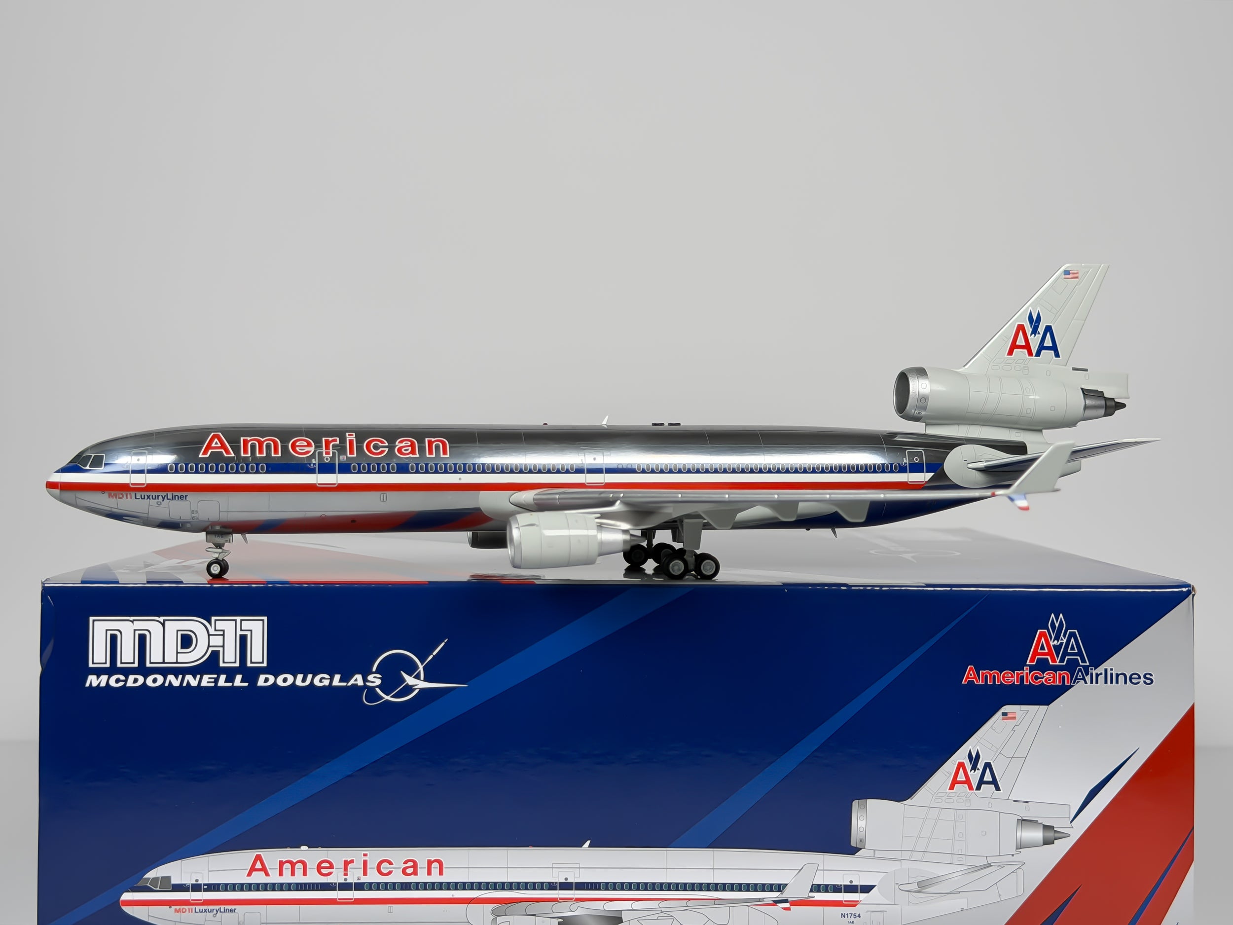 American Airlines McDonnell Douglas MD-11 1:200 SQ Wings N1754 (L2226)