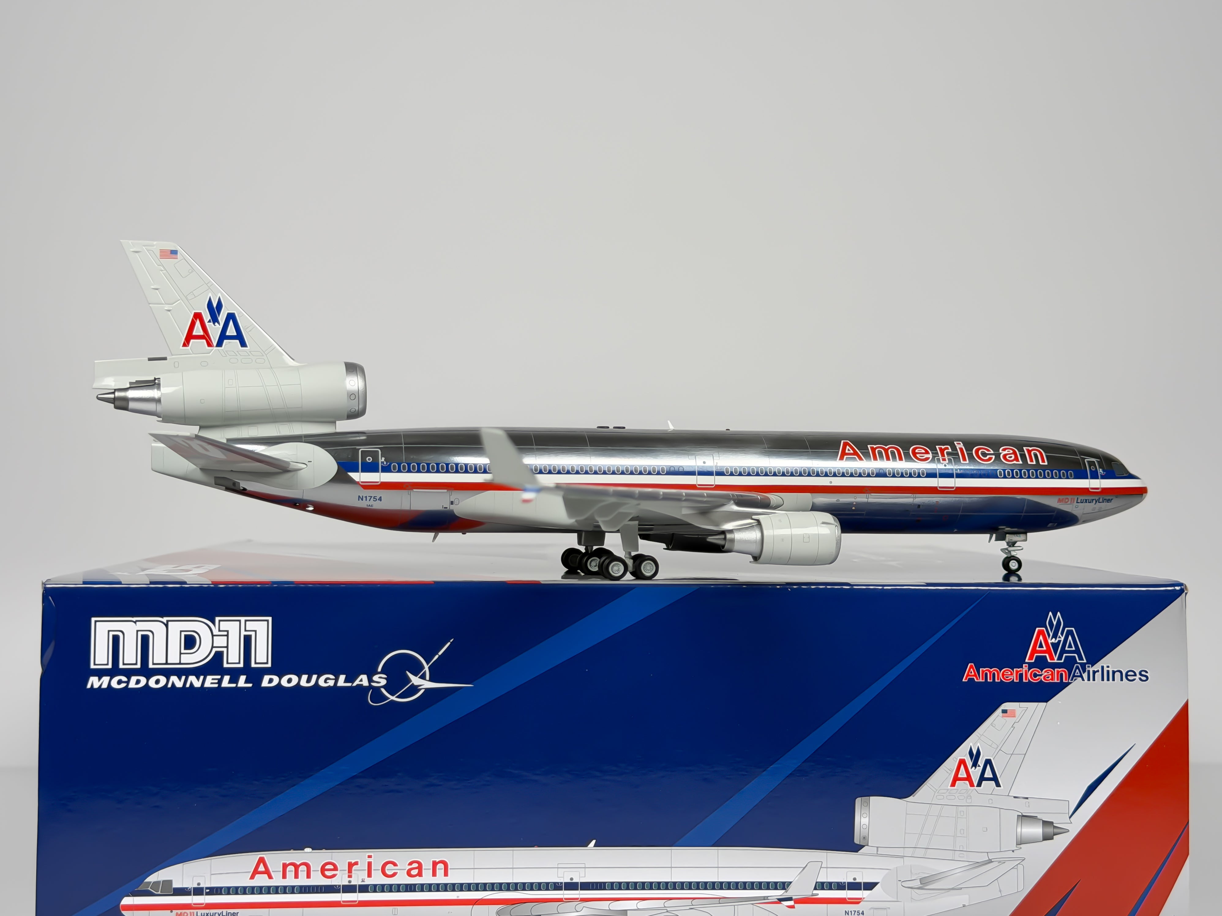 American Airlines McDonnell Douglas MD-11 1:200 SQ Wings N1754 (L2226)