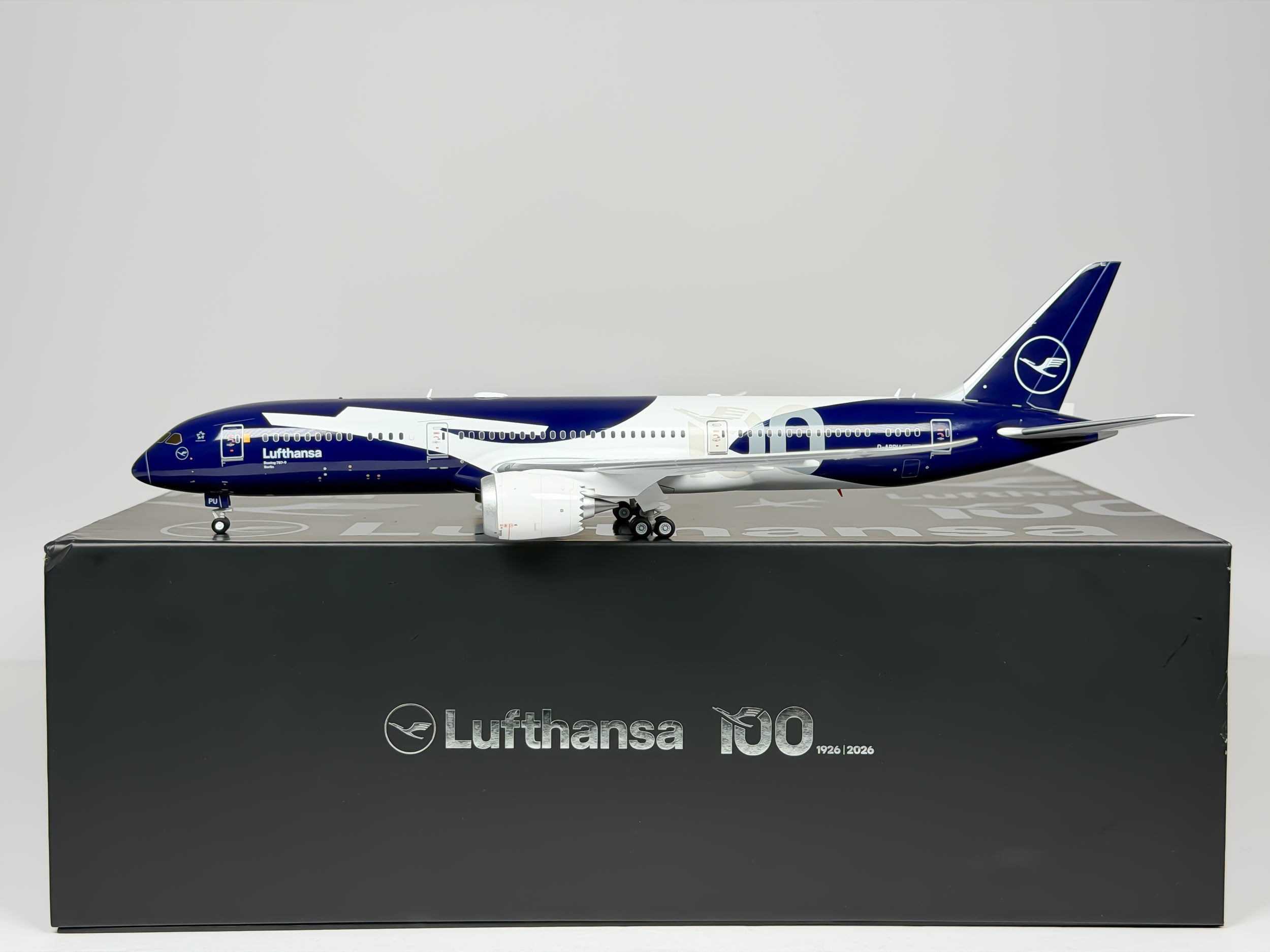 Lufthansa Boeing 787-9 1:200 SQ Wings D-ABPU (L2279)