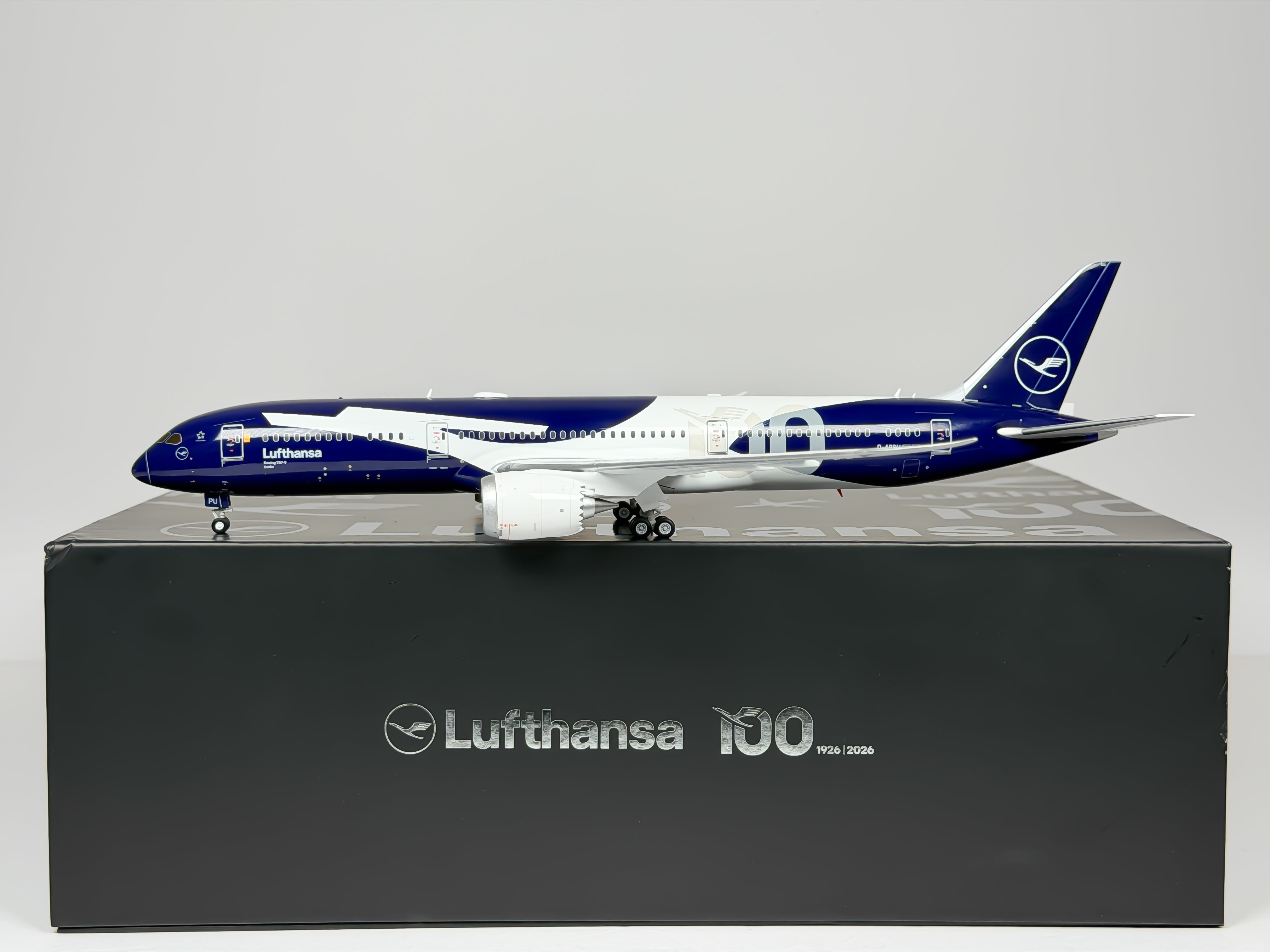Lufthansa Boeing 787-9 1:200 SQ Wings D-ABPU (L2279)