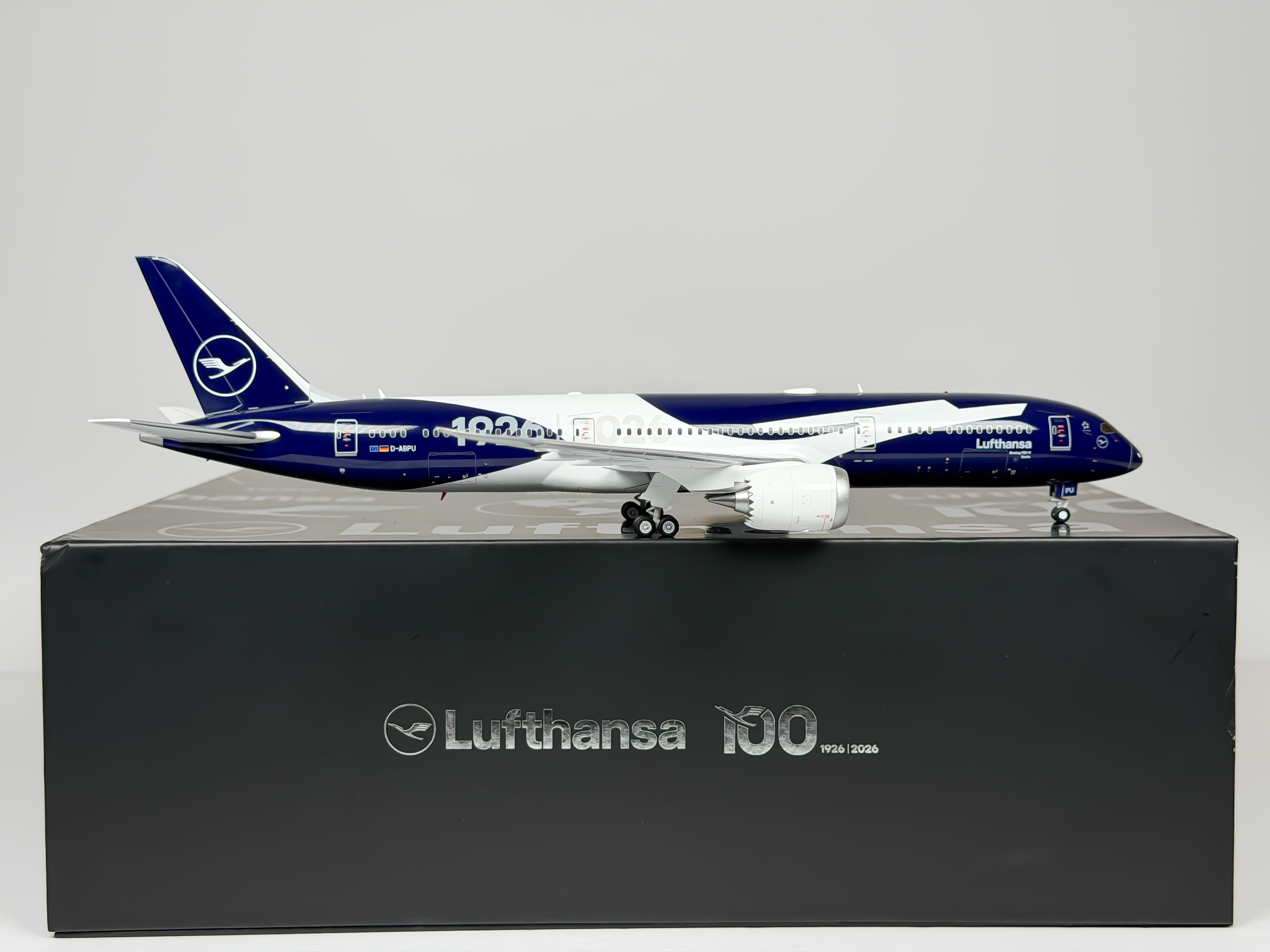 Lufthansa Boeing 787-9 1:200 SQ Wings D-ABPU (L2279)