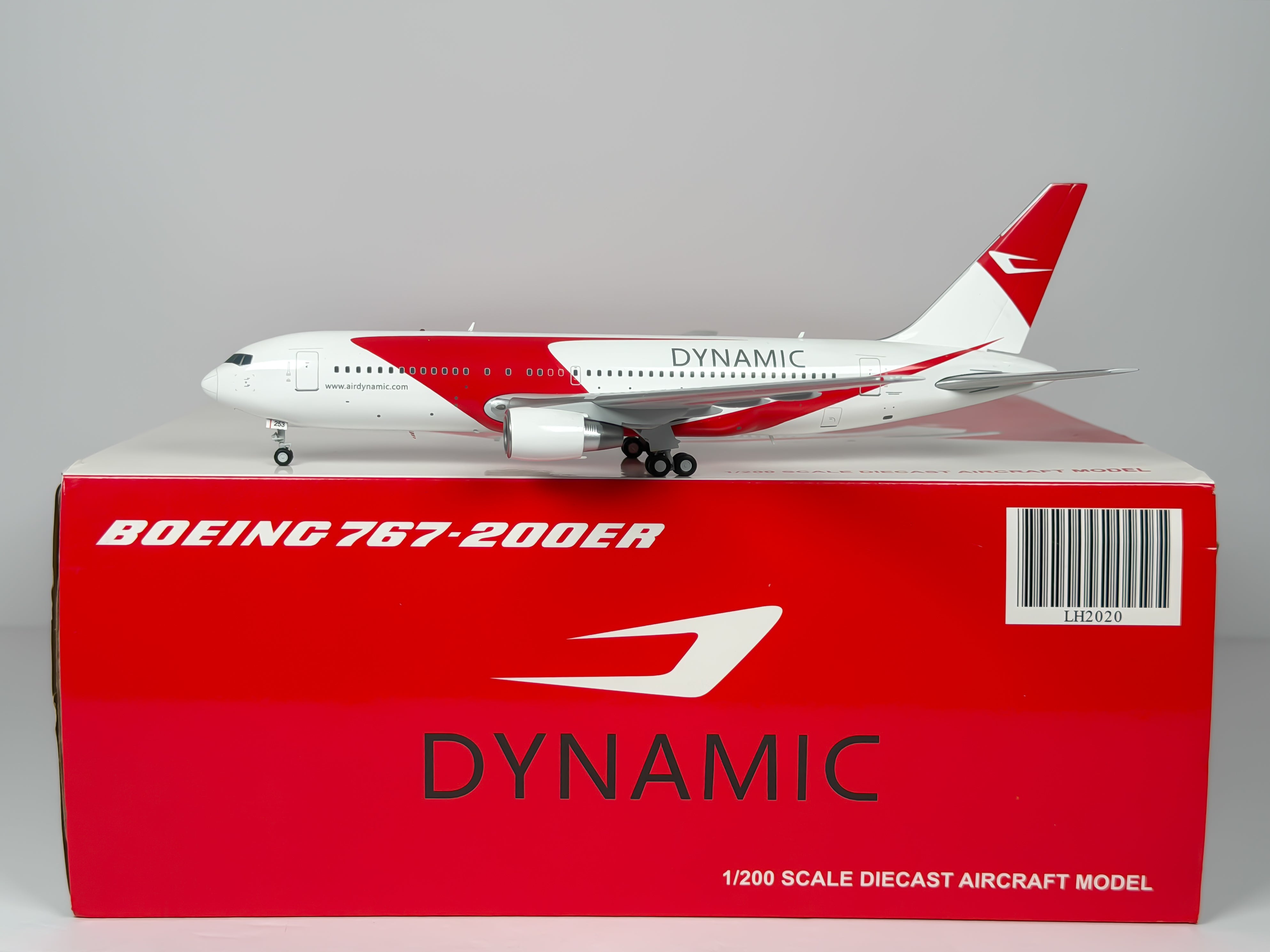 General Dynamics House Boeing 767-200 1:200 JC Wings N253MY (LH2020)