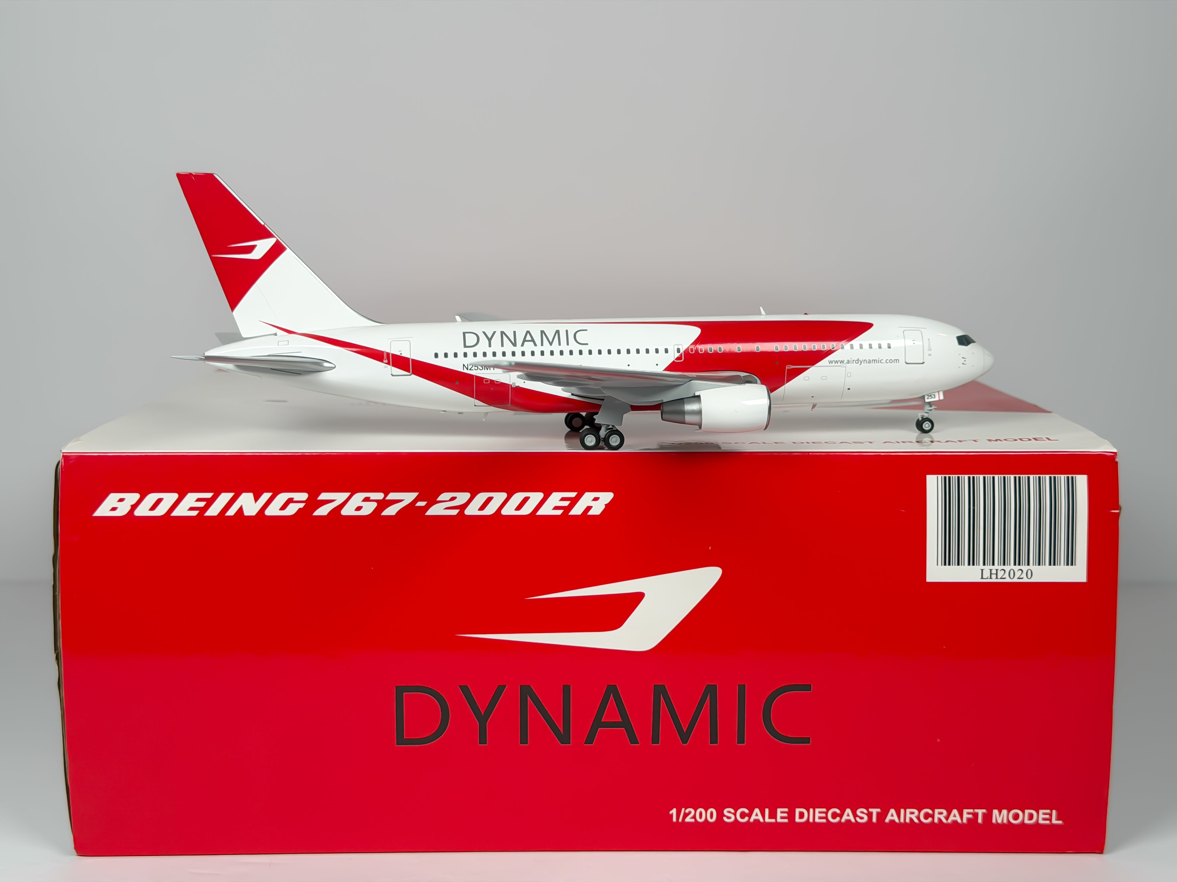 General Dynamics House Boeing 767-200 1:200 JC Wings N253MY (LH2020)