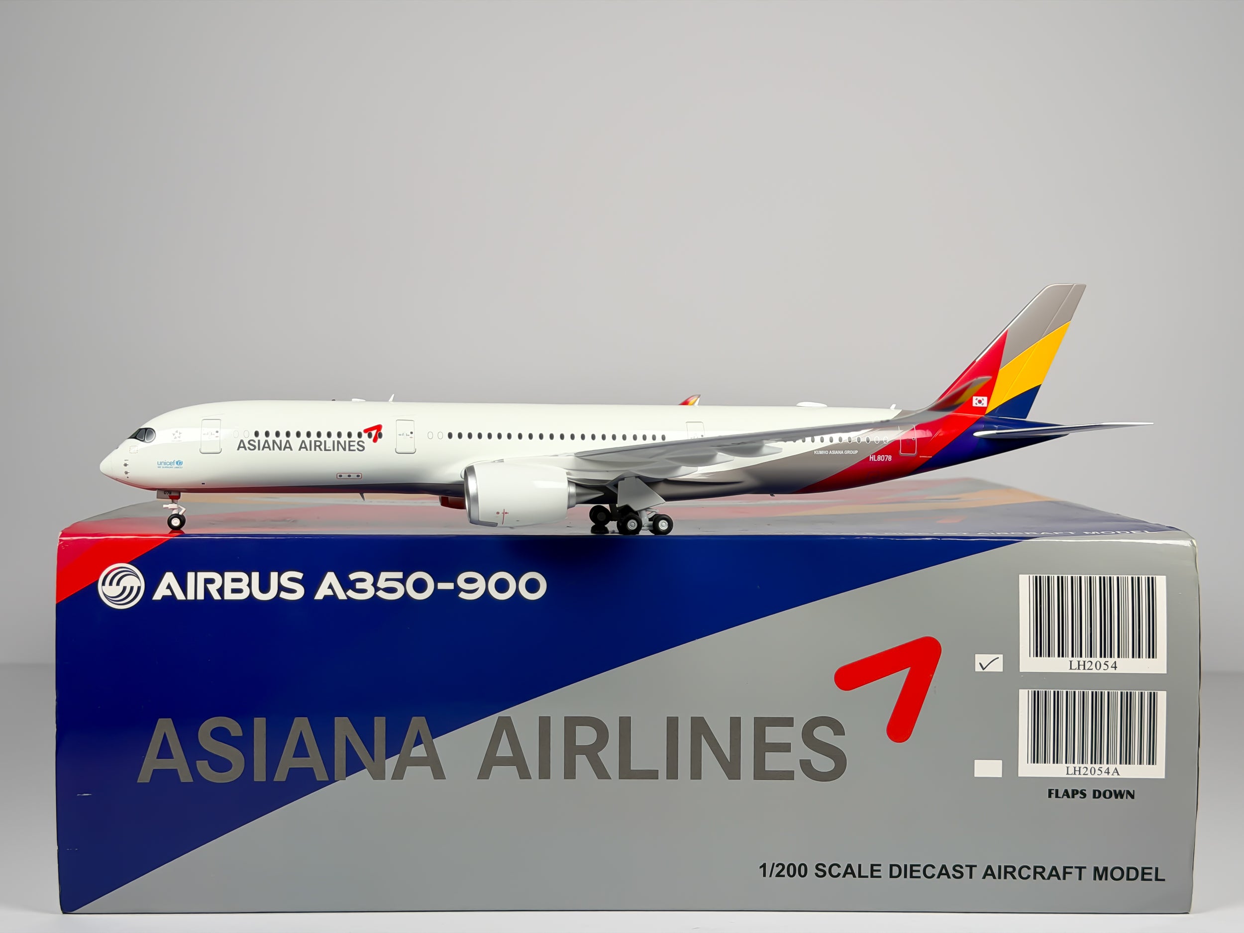 Asiana Airlines Airbus A350-900 1:200 JC Wings HL8078 (LH2054)
