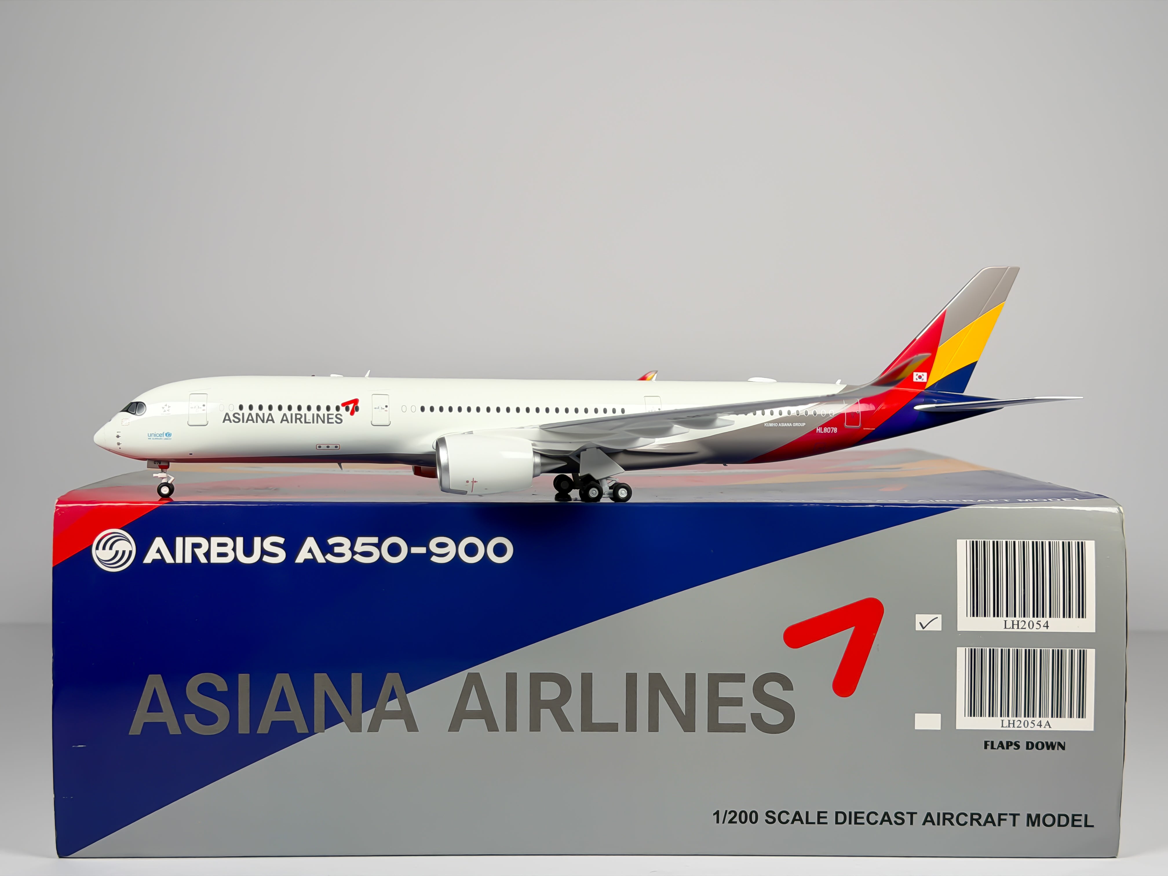 Asiana Airlines Airbus A350-900 1:200 JC Wings HL8078 (LH2054)