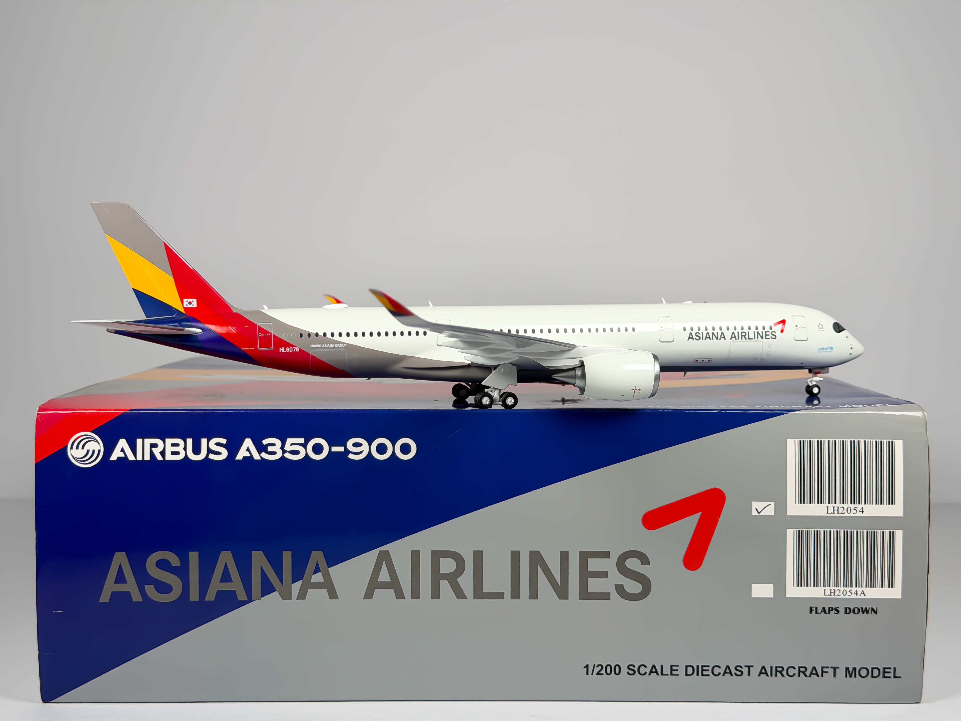 Asiana Airlines Airbus A350-900 1:200 JC Wings HL8078 (LH2054)
