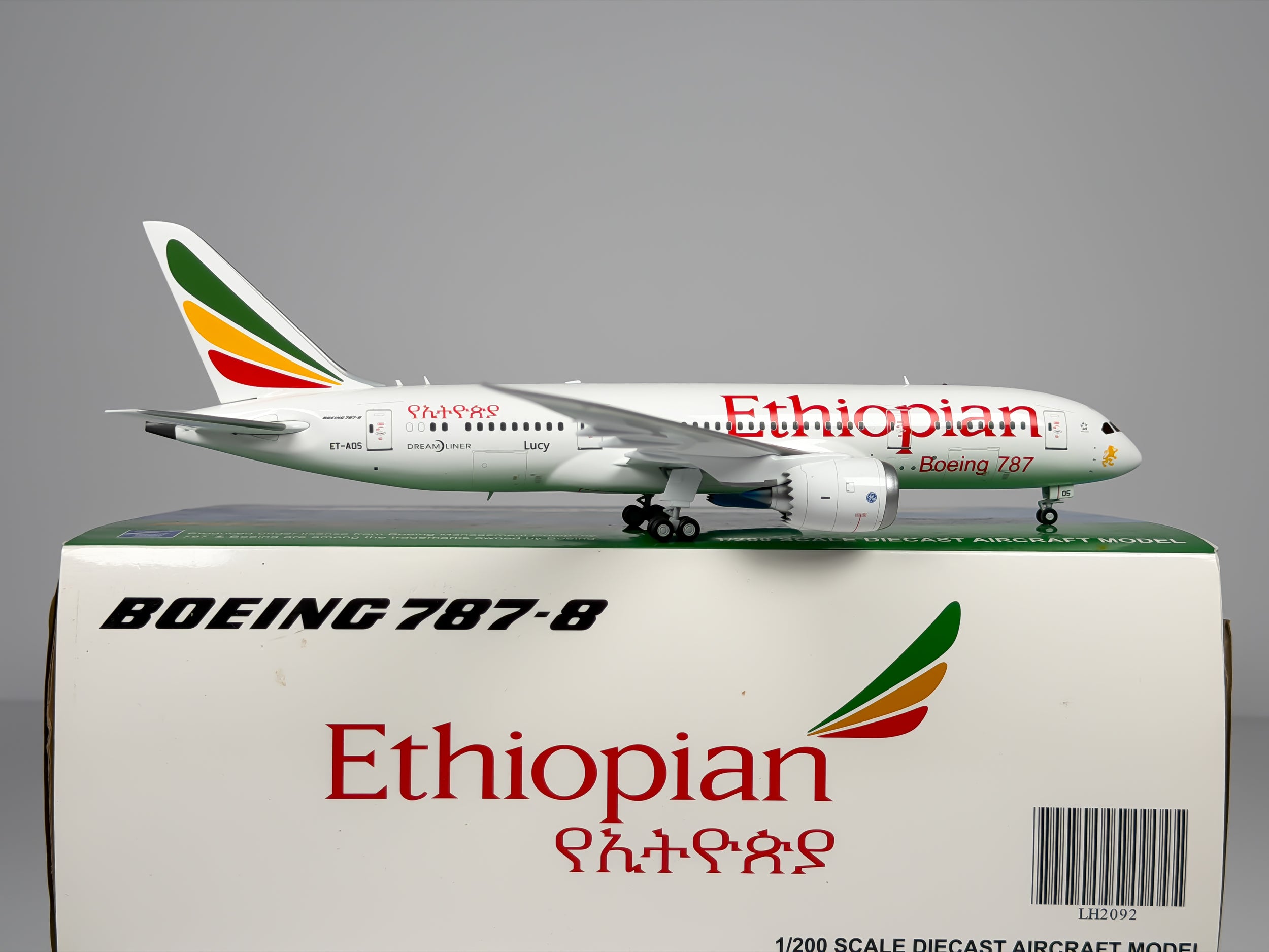 Ethiopian Airlines Boeing 787-8 1:200 JC Wings ET-AOS (LH2092)