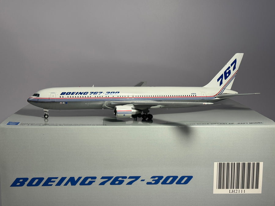 JC Wings 1:200 House Colors Boeing 767-300 N767S polished LH2111