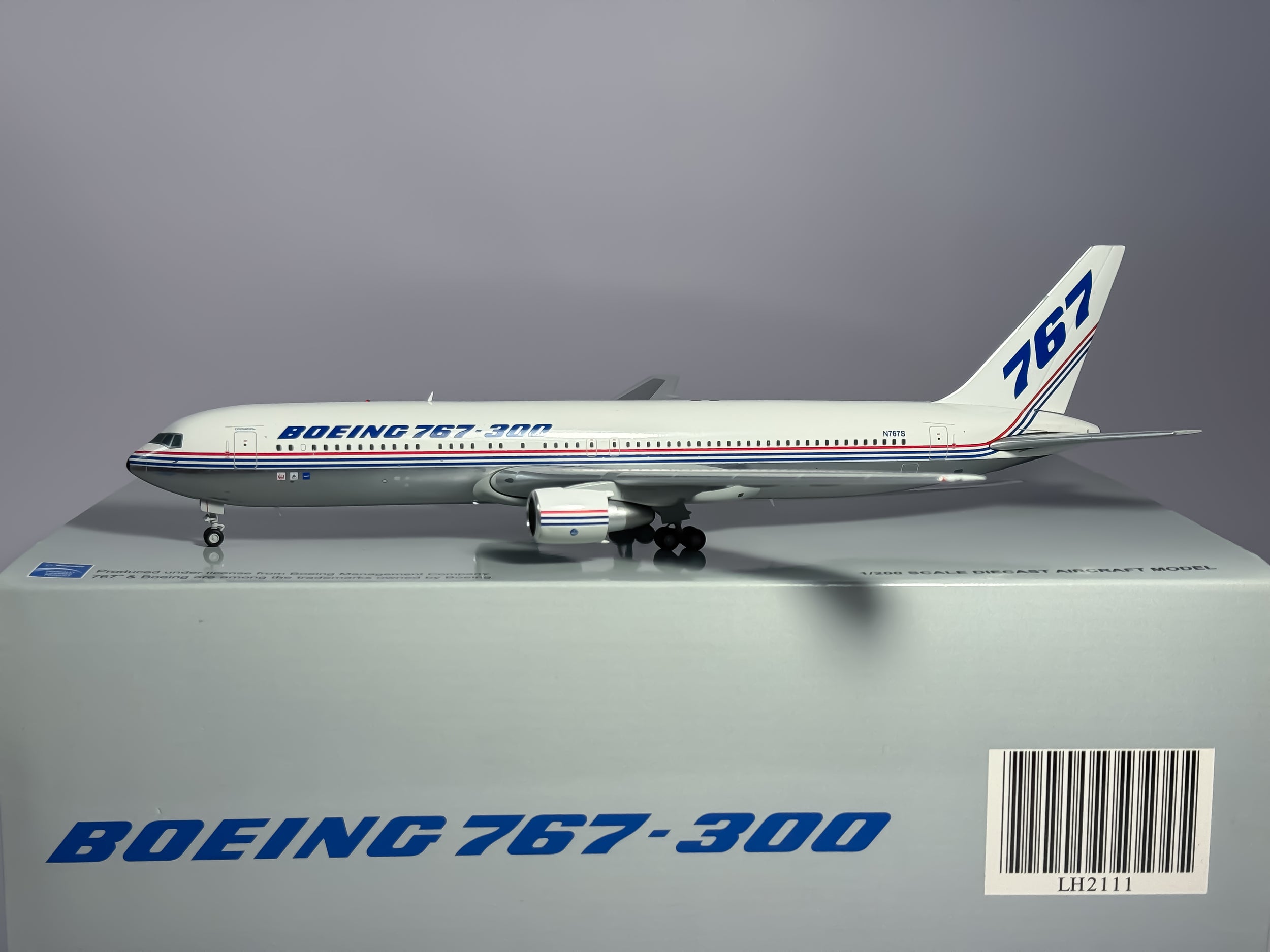 Boeing House Boeing 767-300 1:200 JC Wings N767S (LH2111)