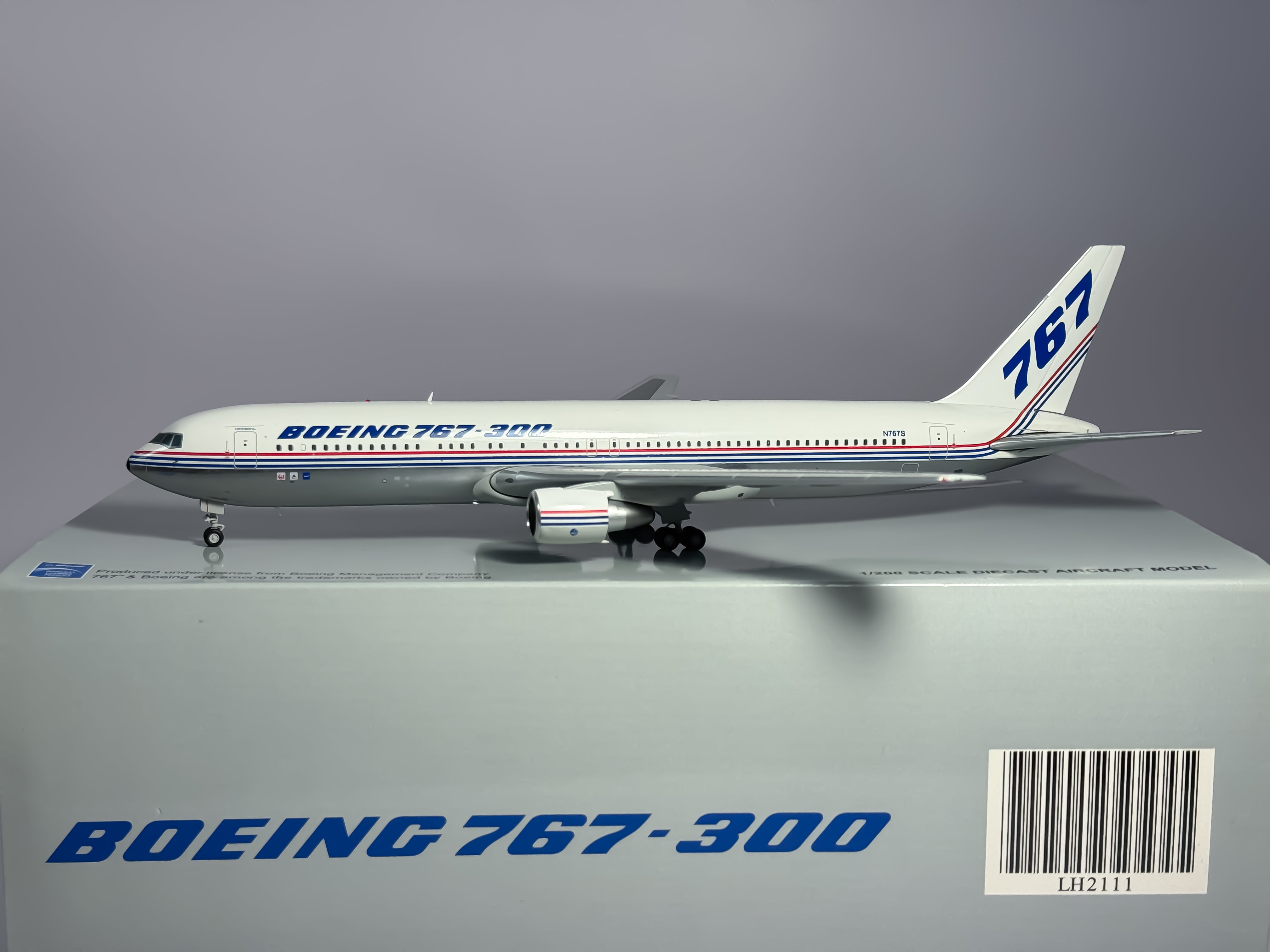 Boeing House Boeing 767-300 1:200 JC Wings N767S (LH2111)