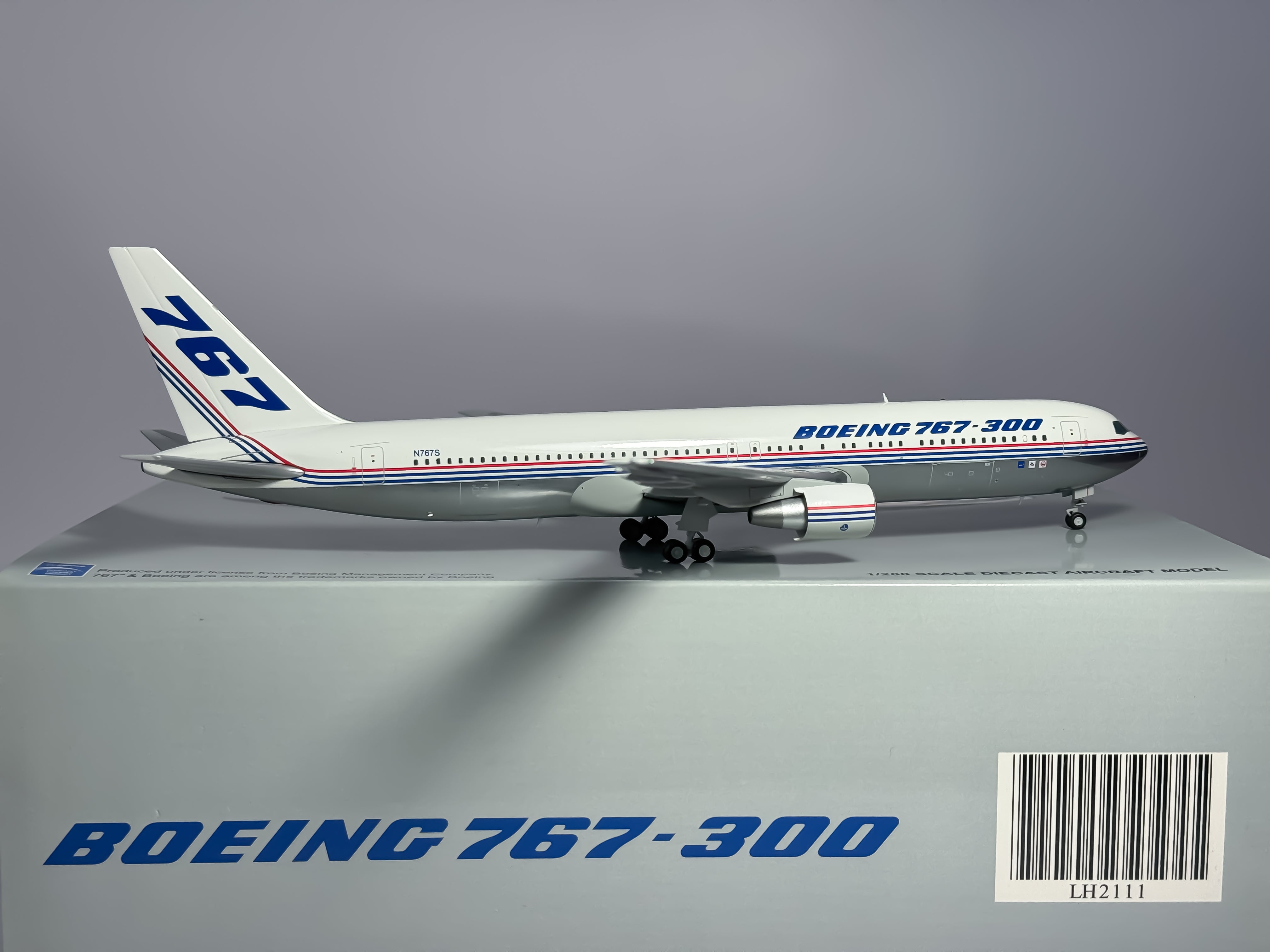 Boeing House Boeing 767-300 1:200 JC Wings N767S (LH2111)