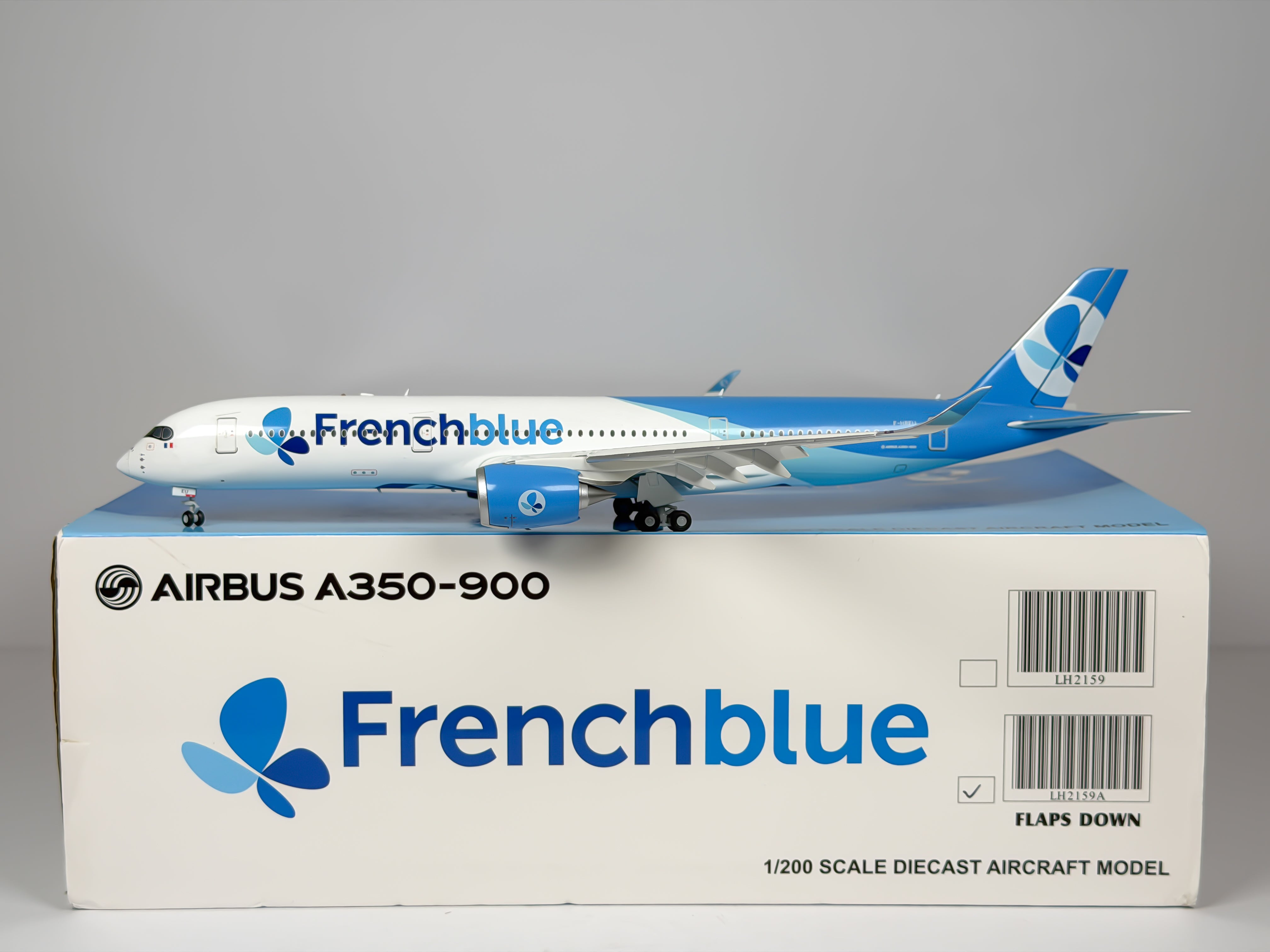 French Blue Airbus A350-900 1:200 JC Wings F-HREU (LH2159A) (Flaps Down Version)