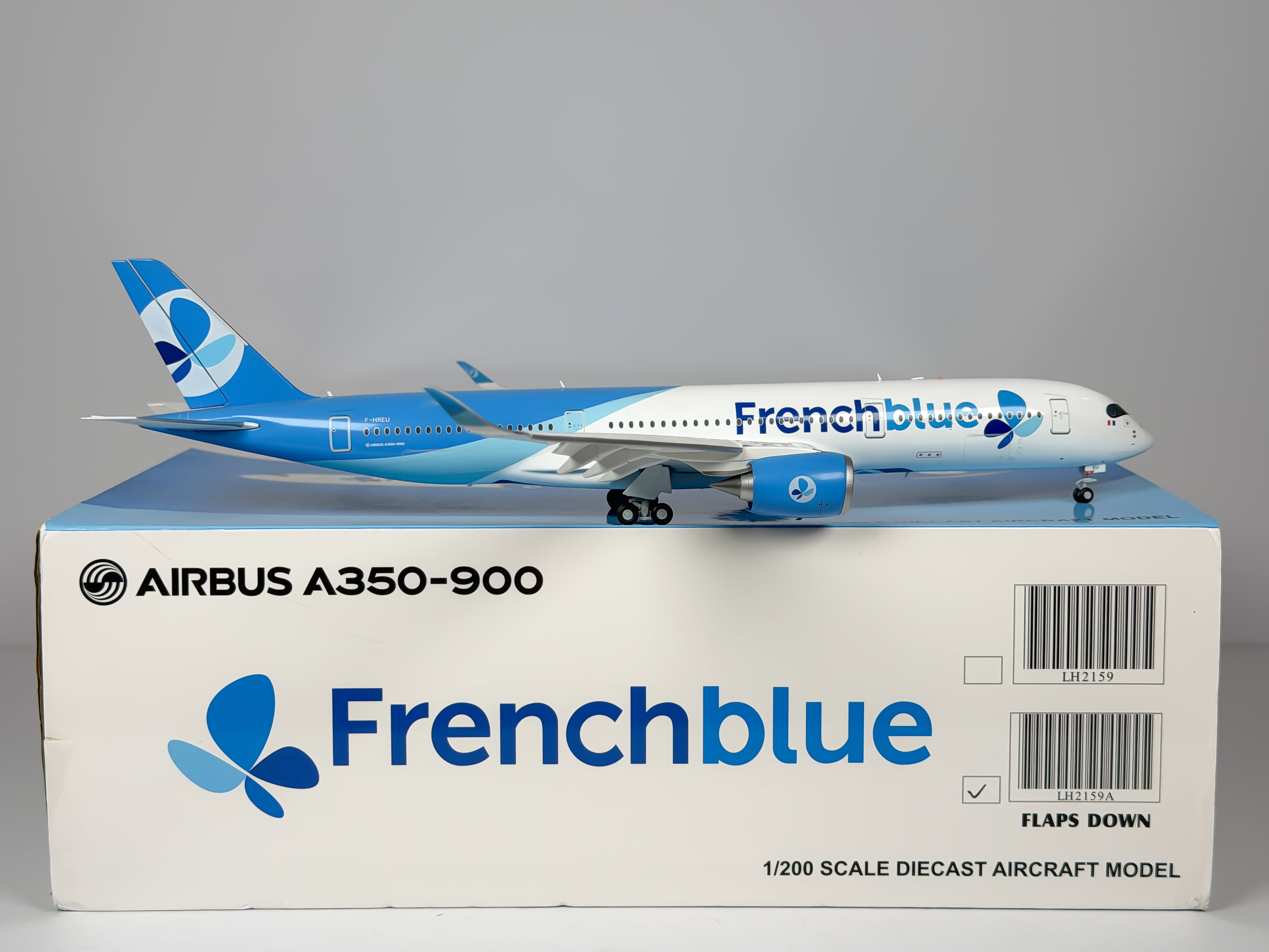 French Blue Airbus A350-900 1:200 JC Wings F-HREU (LH2159A) (Flaps Down Version)