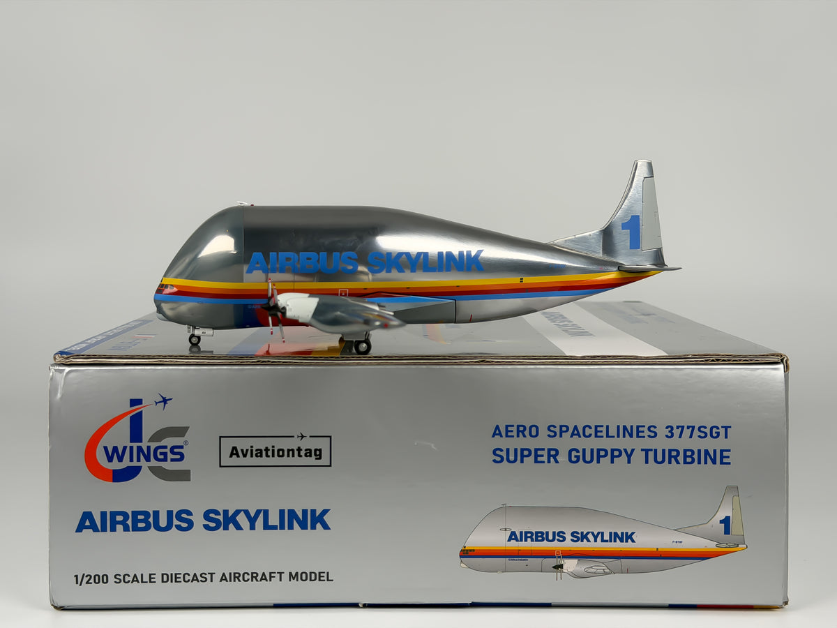 Aero Spacelines Boeing 377SGT (Super Guppy) 1:200 JC Wings F-BTGV (LH2298)