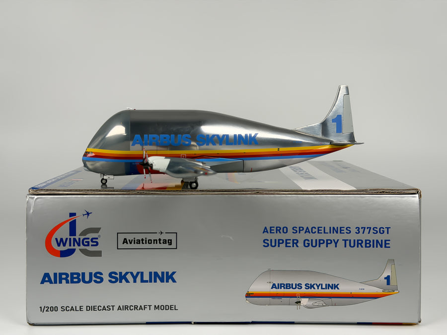 Aero Spacelines Boeing 377SGT (Super Guppy) 1:200 JC Wings F-BTGV (LH2298)
