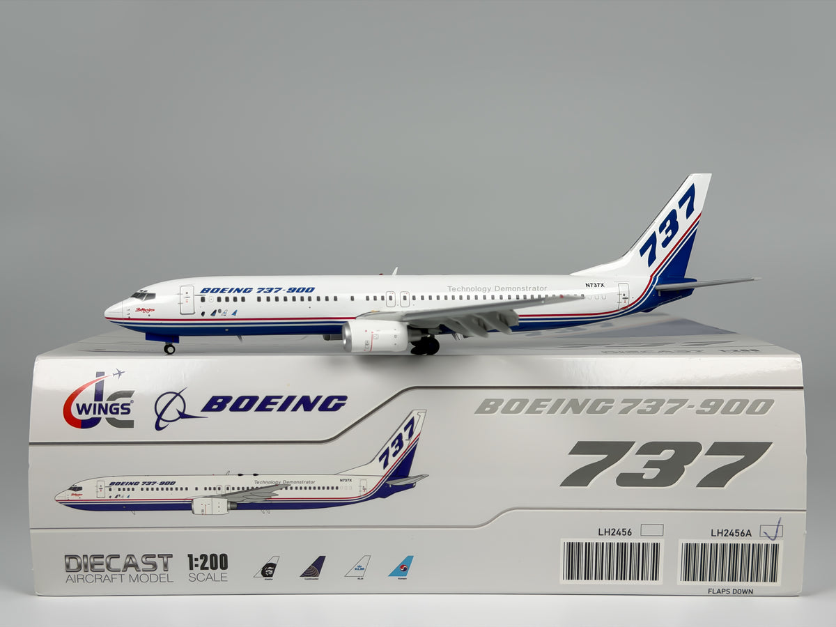 Boeing House Boeing 737-900 1:200 JC Wings N737X (LH2456A)