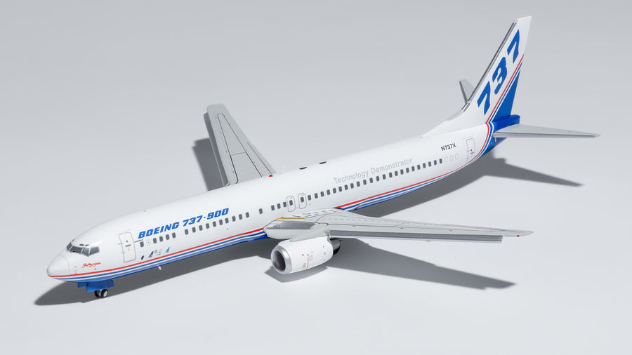 Boeing House Boeing 737-900 1:200 JC Wings N737X (LH2456)