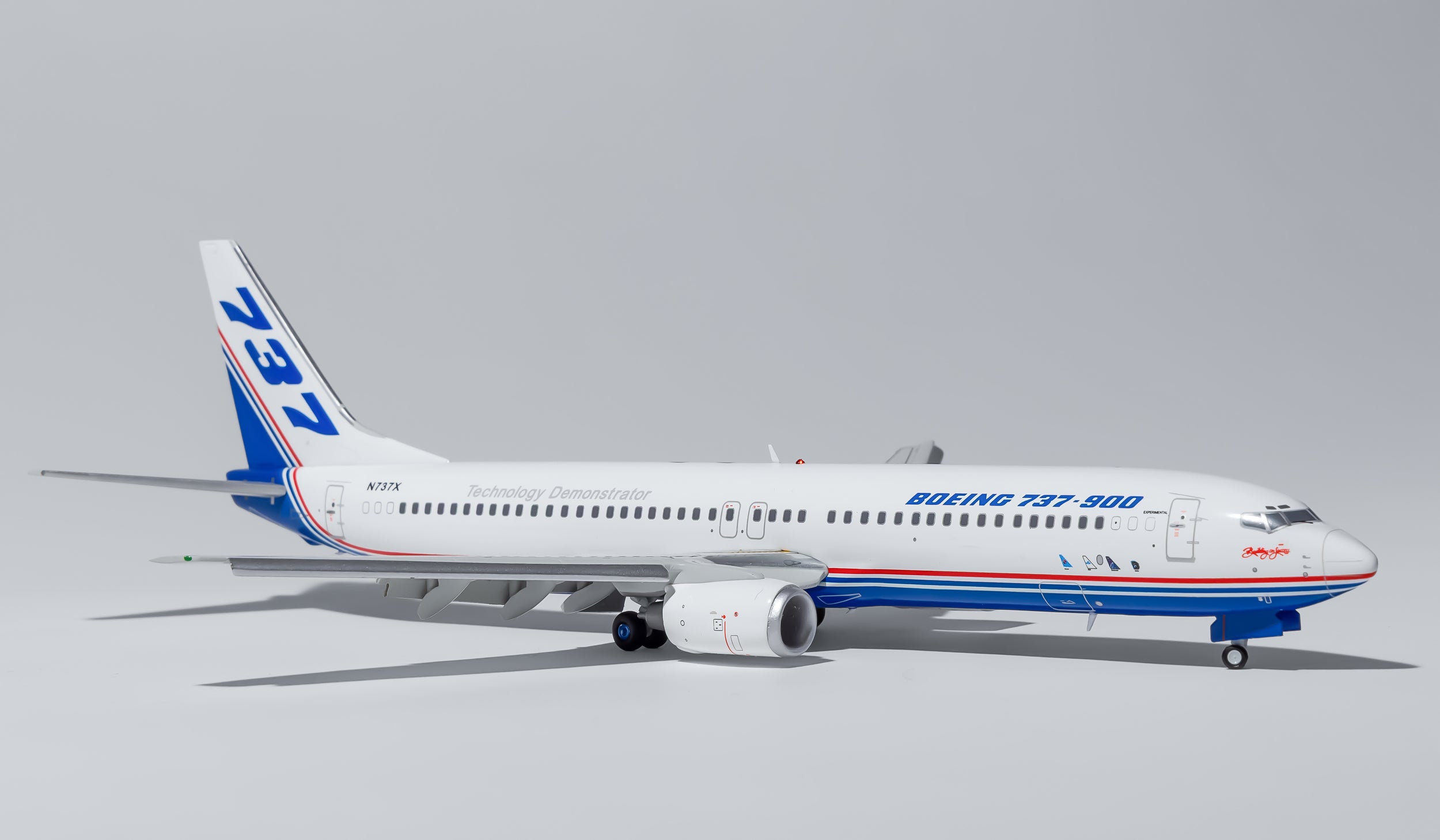 Boeing House Boeing 737-900 1:200 JC Wings N737X (LH2456)