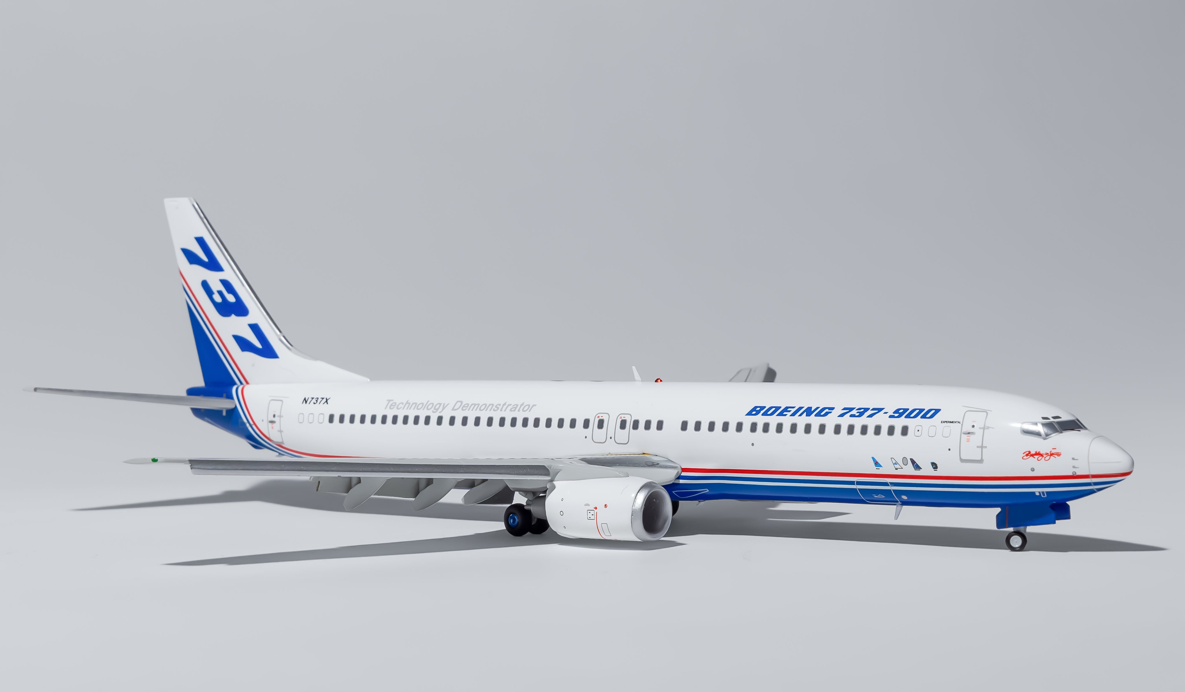 Boeing House Boeing 737-900 1:200 JC Wings N737X (LH2456)