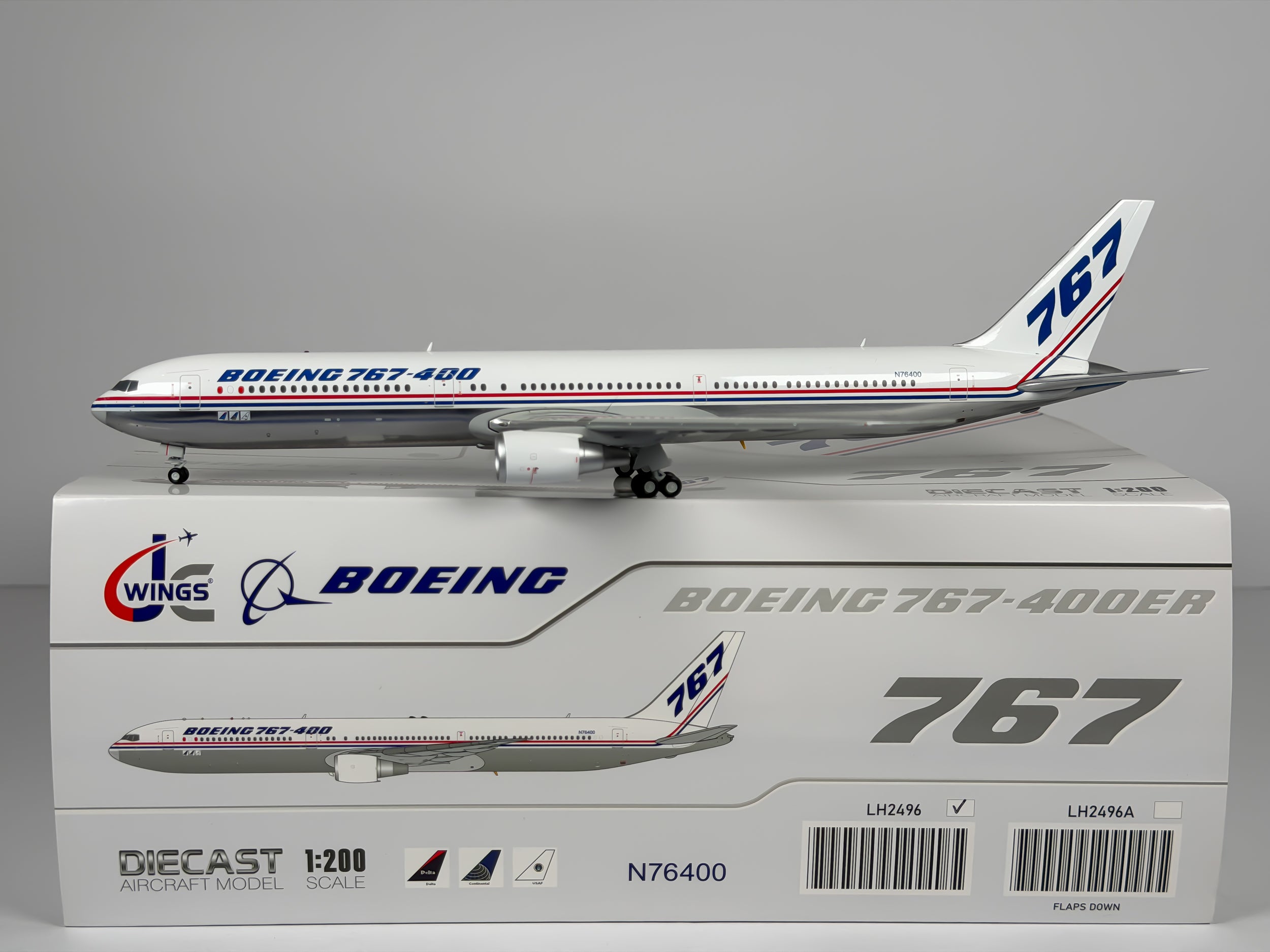 Boeing House Boeing 767-400ER 1:200 JC Wings N76400 (LH2496)