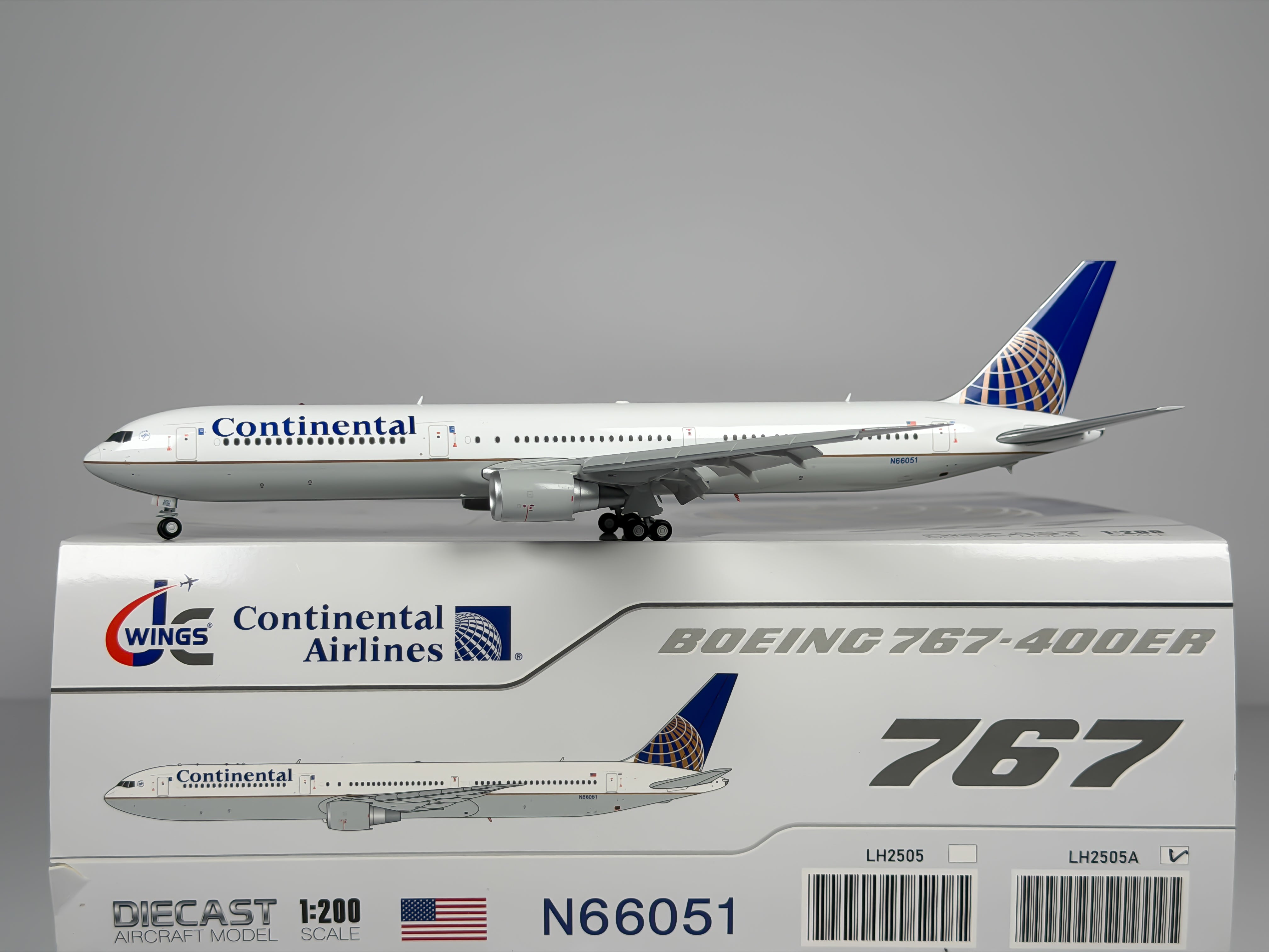 Continental Airlines Boeing 767-400ER 1:200 JC Wings N66051 (LH2505A)