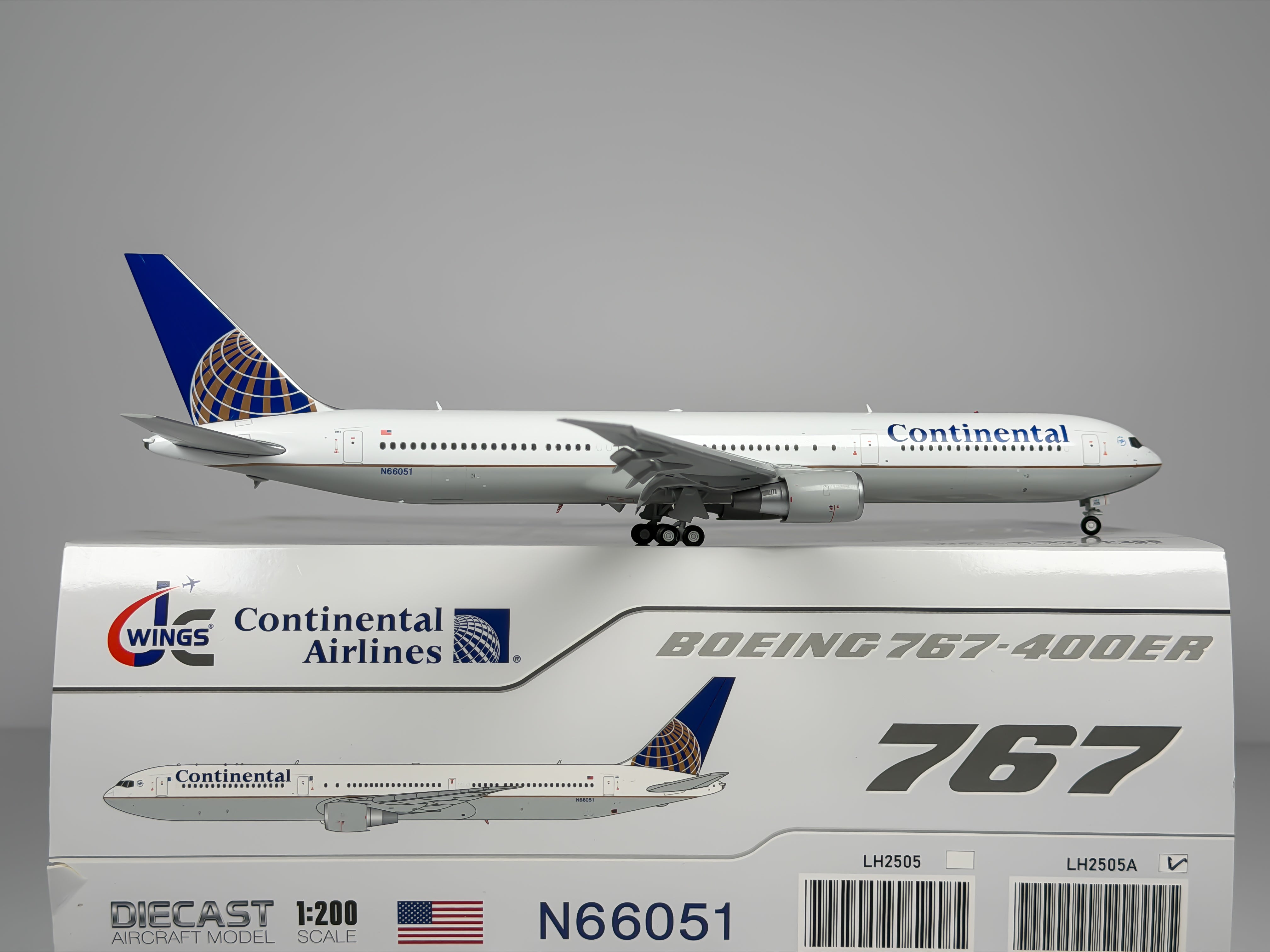 Continental Airlines Boeing 767-400ER 1:200 JC Wings N66051 (LH2505A)