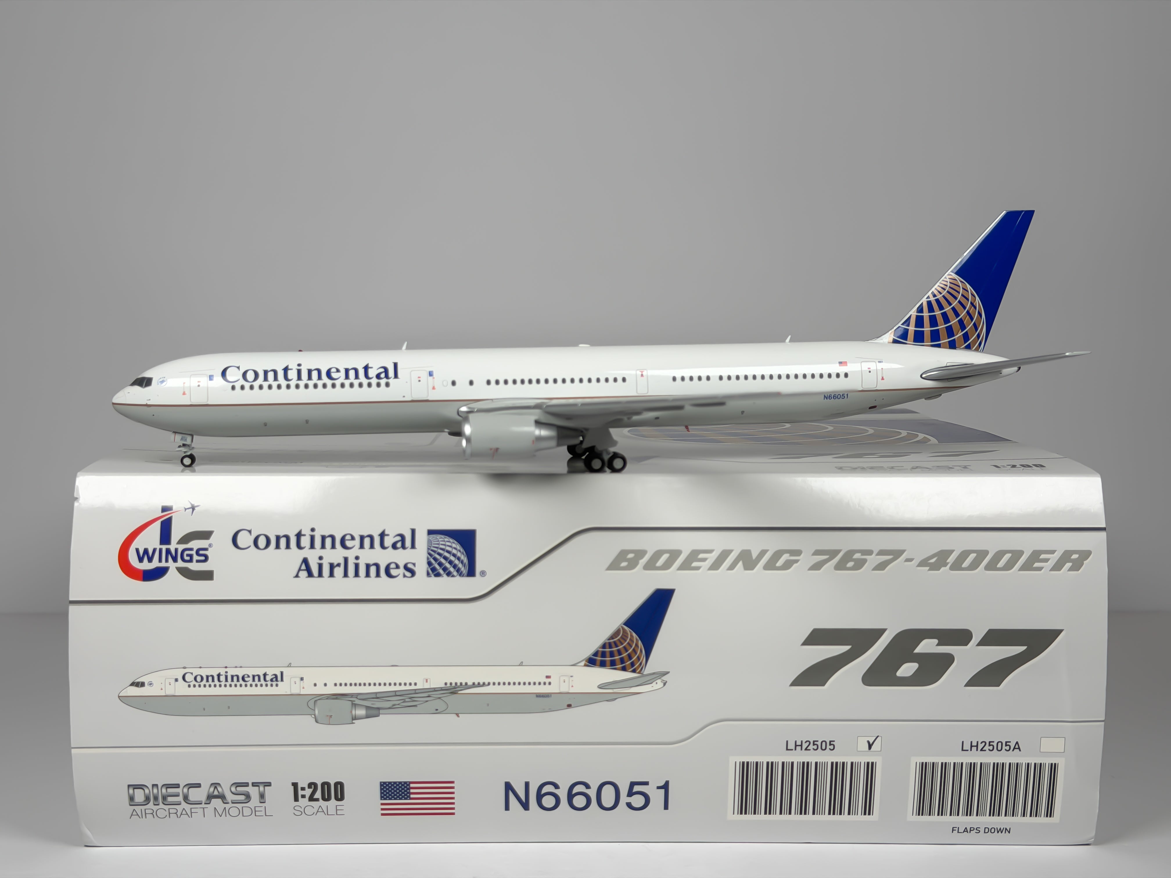 Continental Airlines Boeing 767-400ER 1:200 JC Wings N66051 (LH2505)
