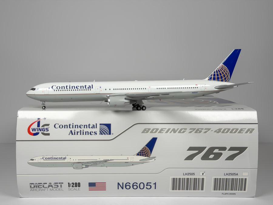 Continental Airlines Boeing 767-400ER 1:200 JC Wings N66051 (LH2505)