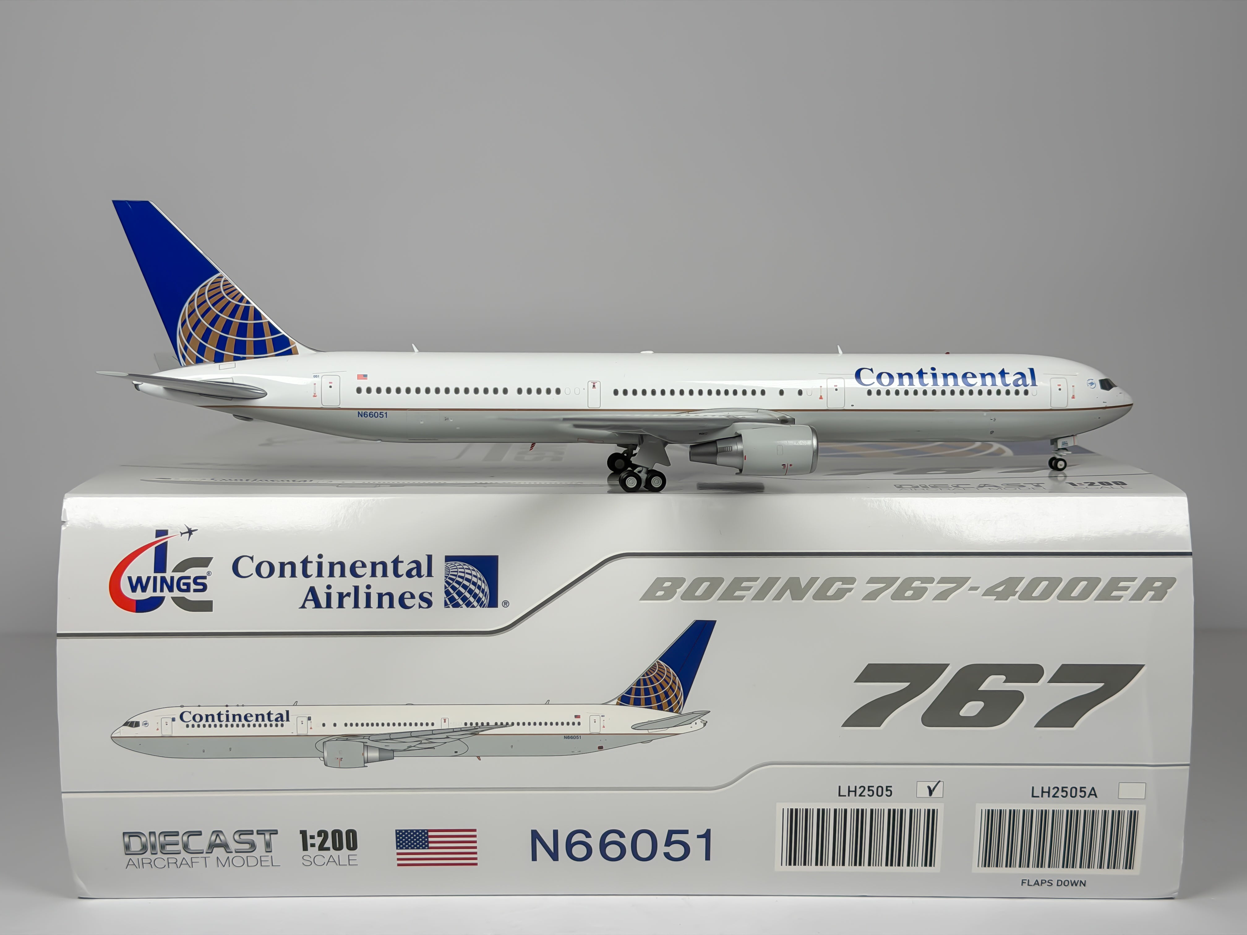 Continental Airlines Boeing 767-400ER 1:200 JC Wings N66051 (LH2505)