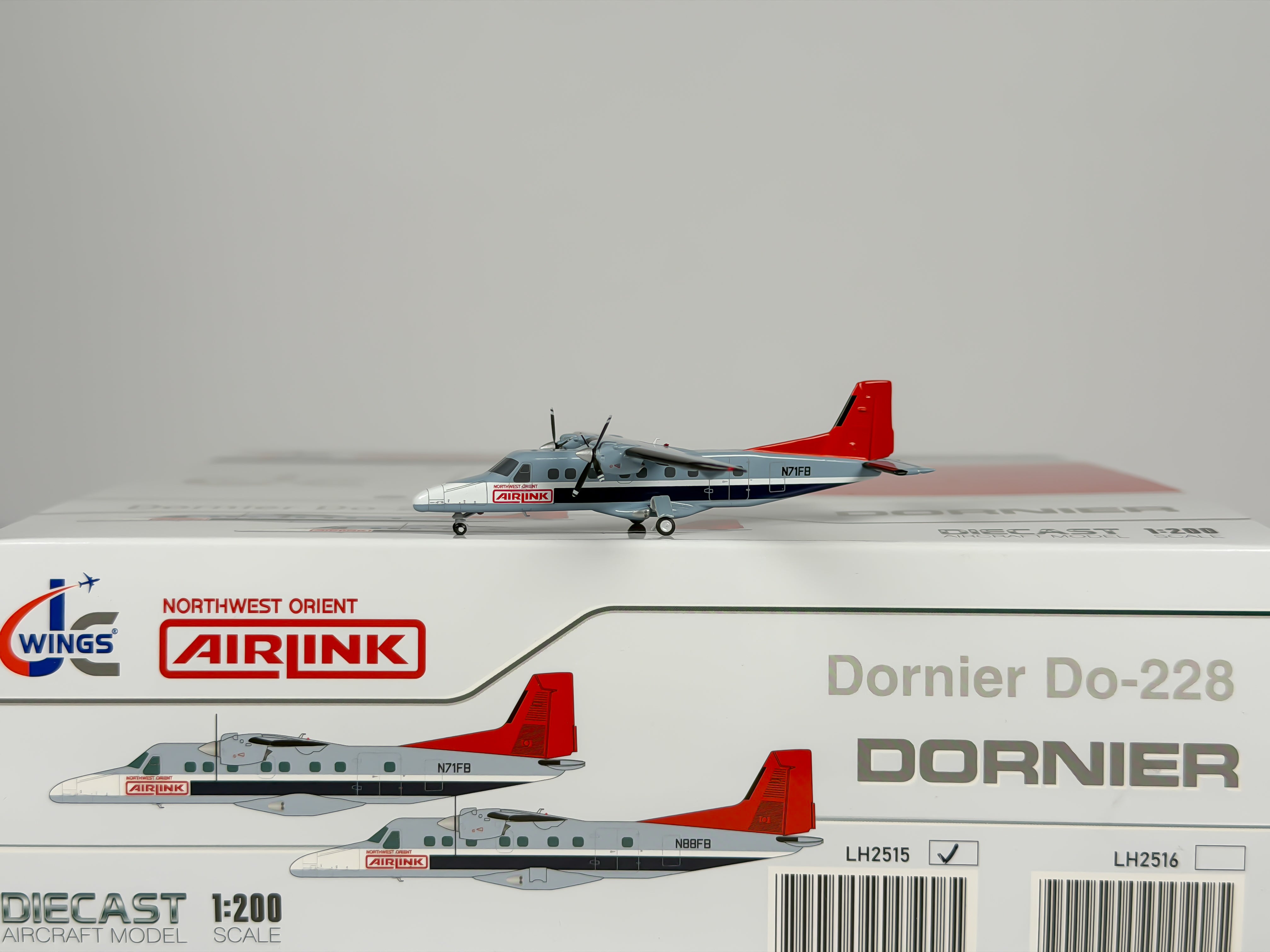 Northwest Airlink Dornier 228 1:200 JC Wings N71FB (LH2515)