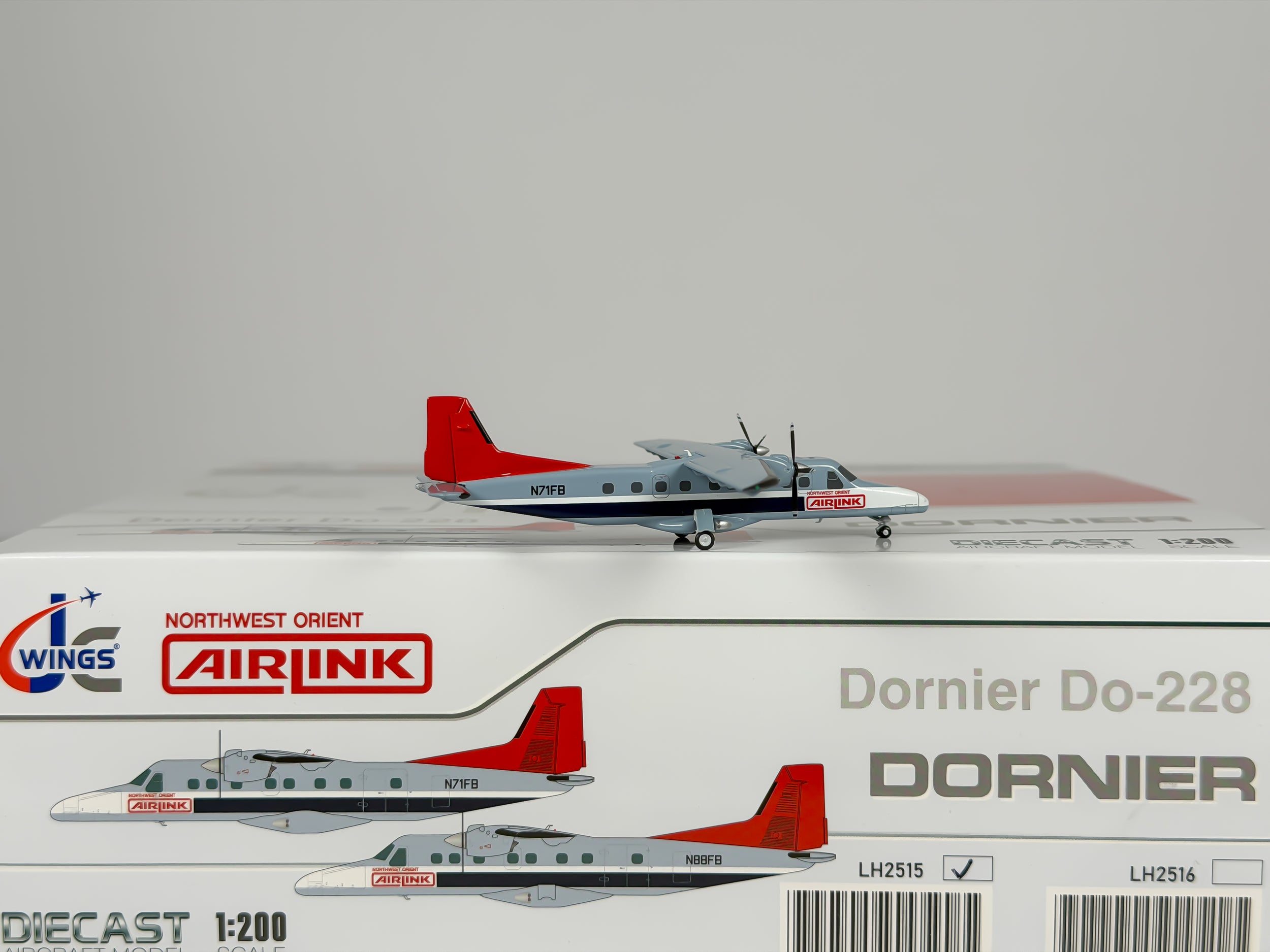 Northwest Airlink Dornier 228 1:200 JC Wings N71FB (LH2515)