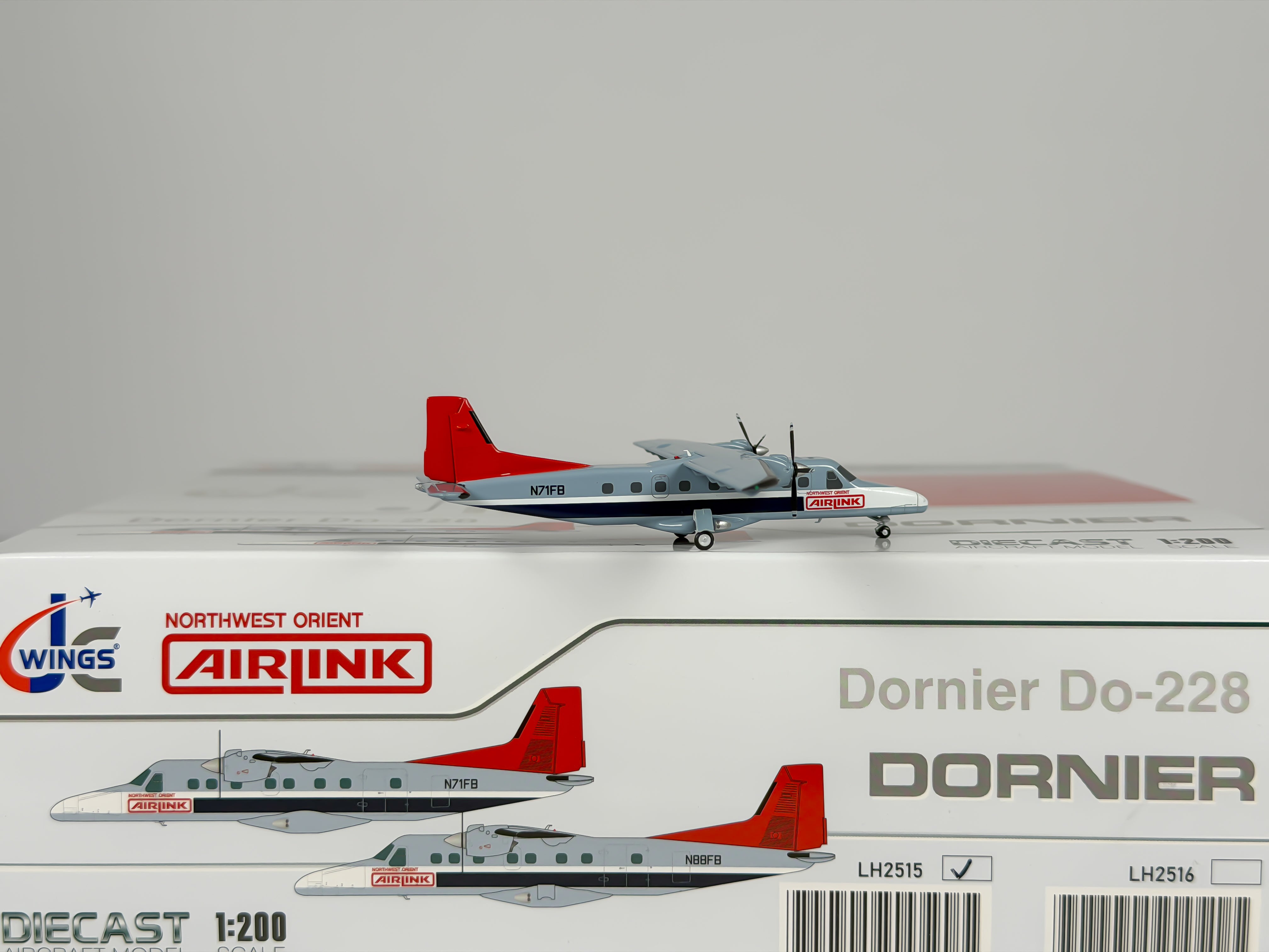 Northwest Airlink Dornier 228 1:200 JC Wings N71FB (LH2515)