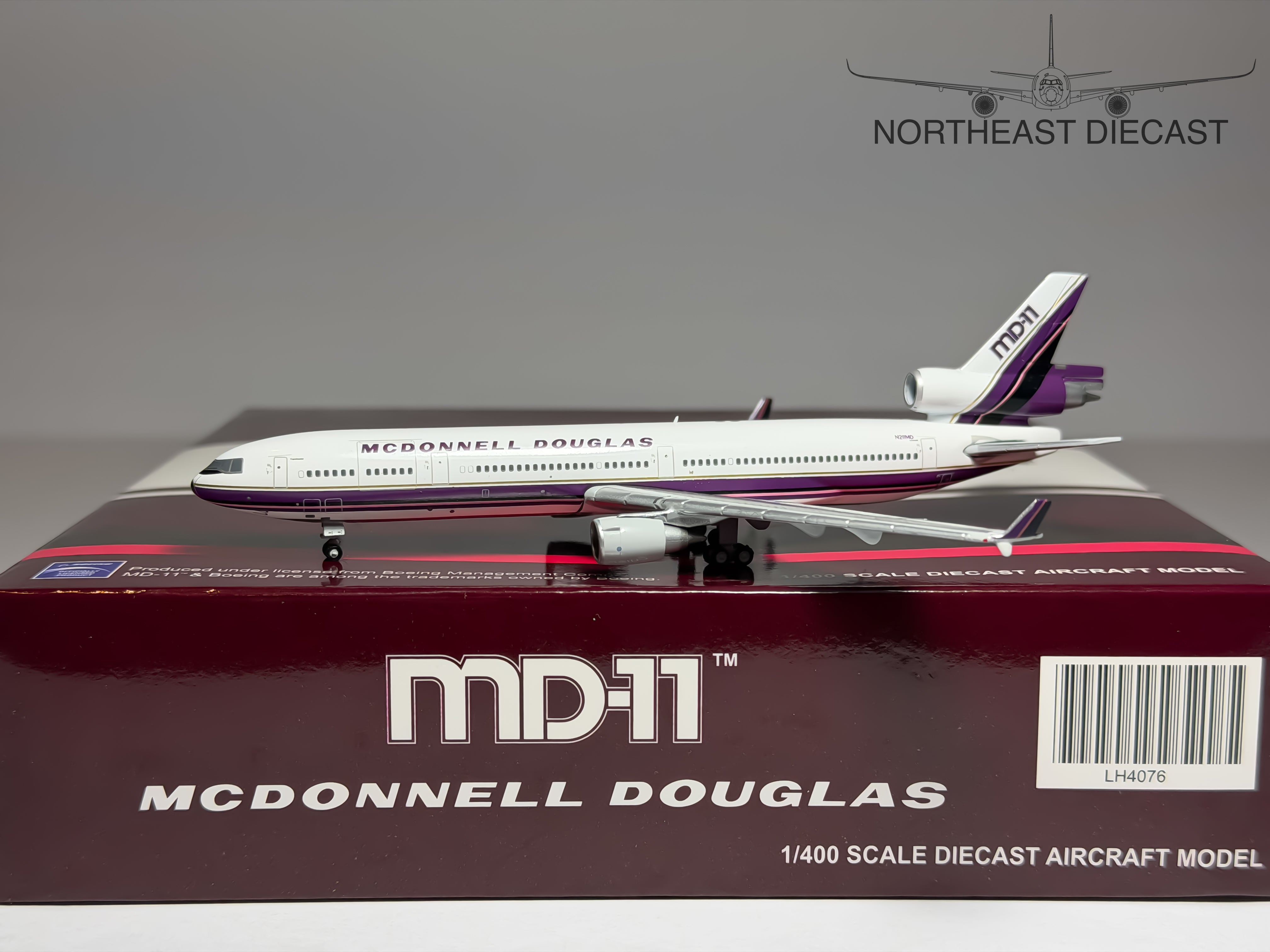 House Livery McDonnell Douglas MD-11 1:400 JC Wings N211MD (LH4076)