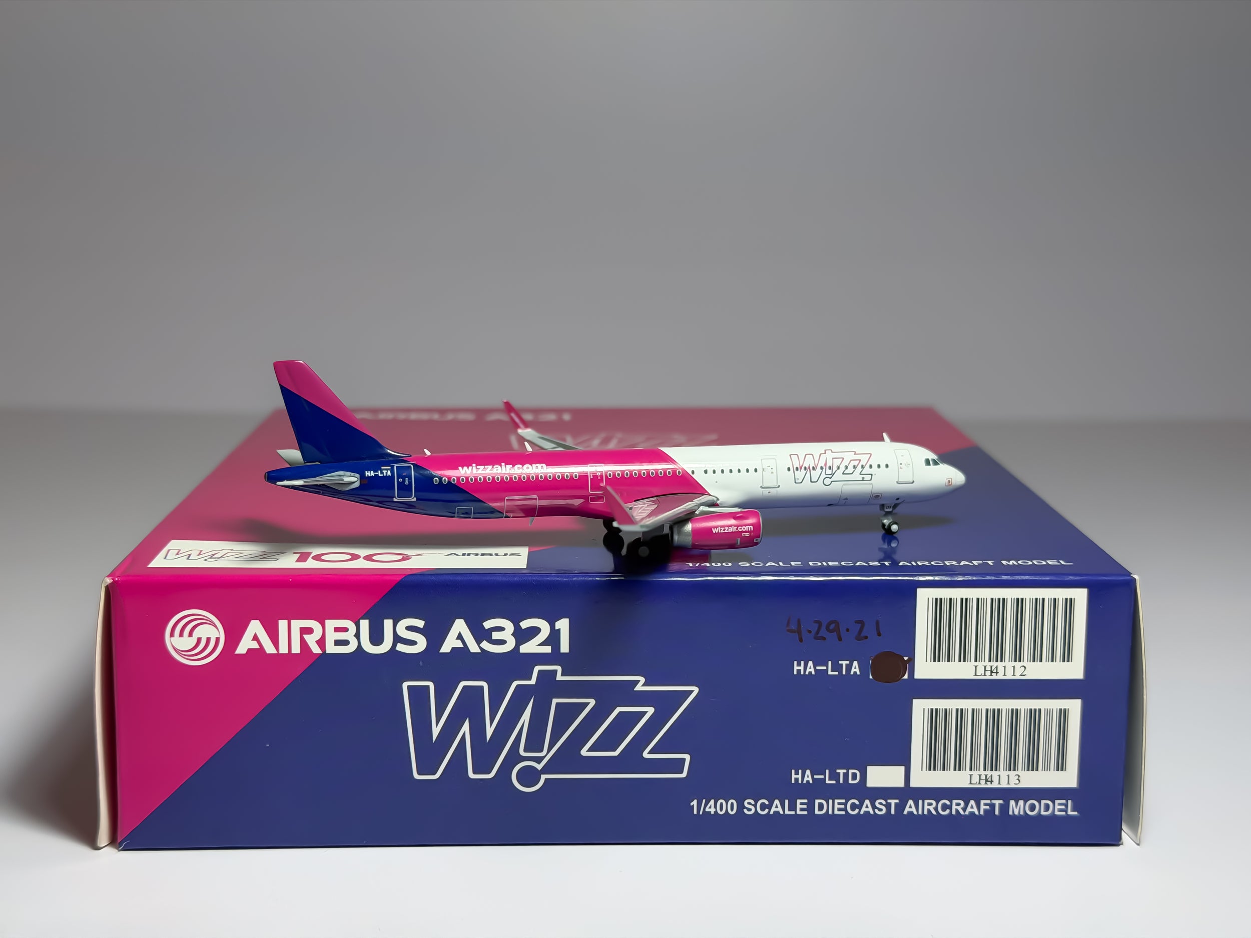 Wizz Air Airbus A321 1:400 JC Wings HA-LTA (LH4112)