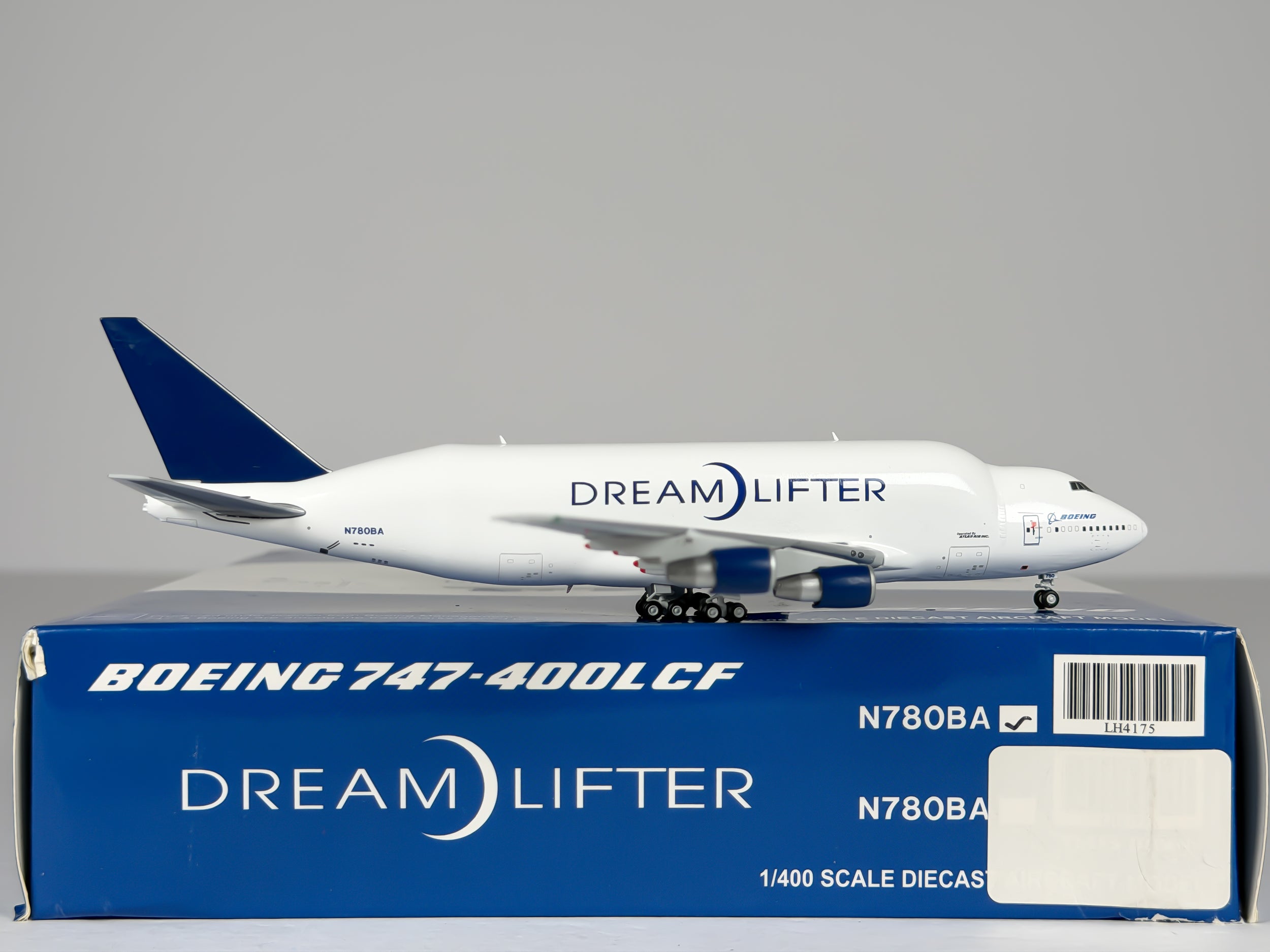 Boeing House Boeing 747LCF Dreamlifter 1:400 JC Wings N780BA (LH4175)
