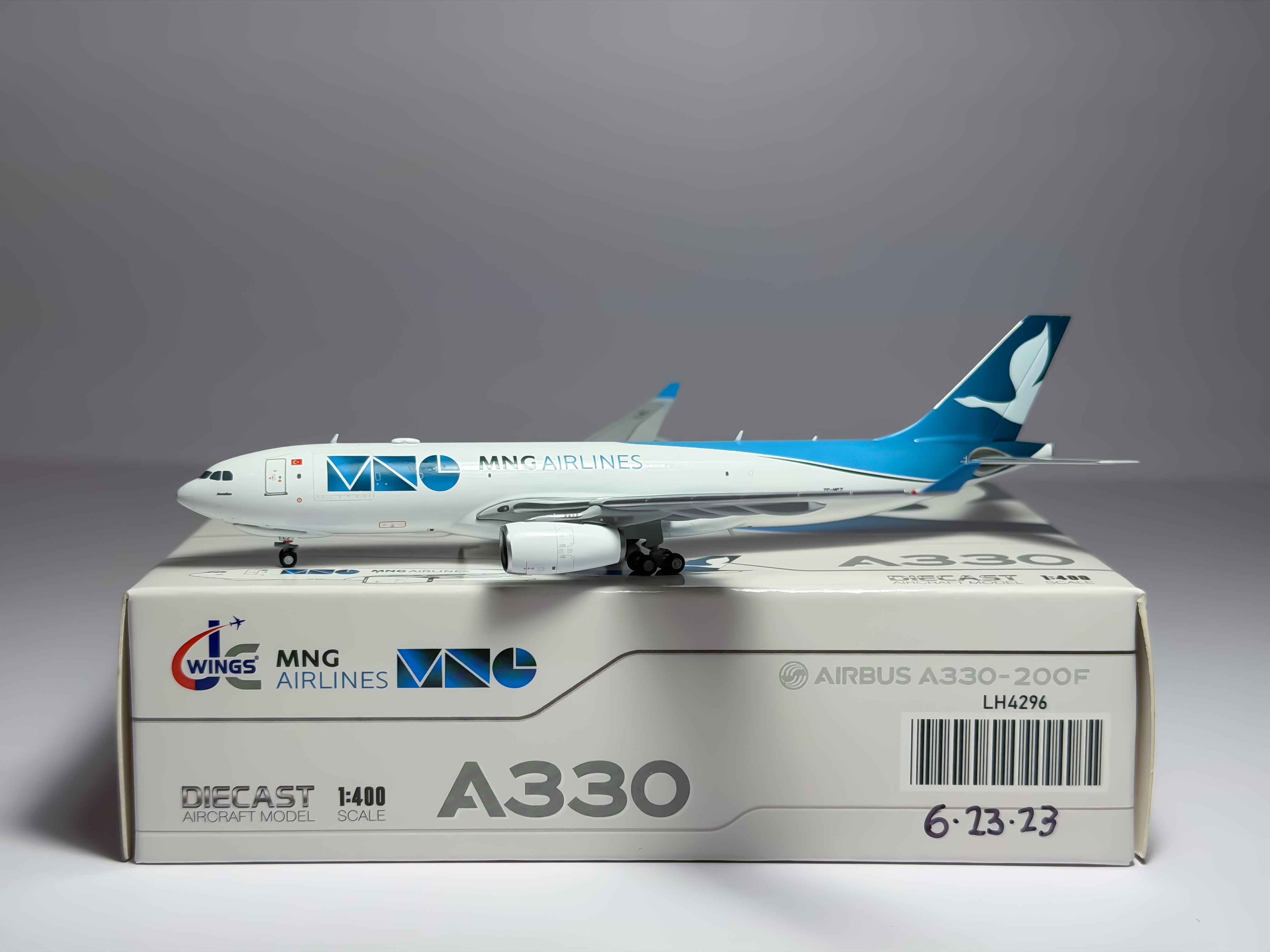 MNG Airlines Airbus A330-200 1:400 JC Wings TC-MCZ (LH4296)