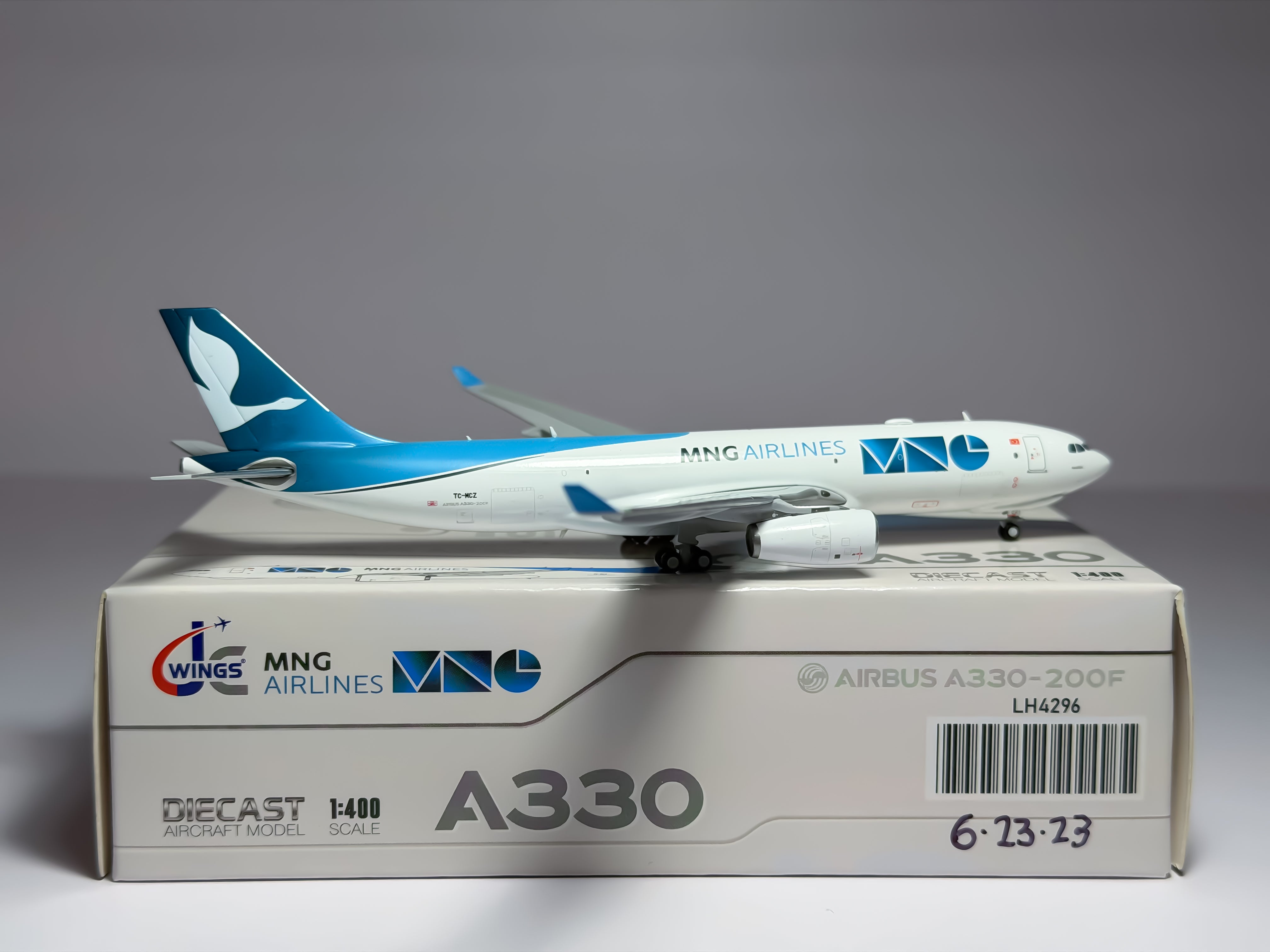 MNG Airlines Airbus A330-200 1:400 JC Wings TC-MCZ (LH4296)
