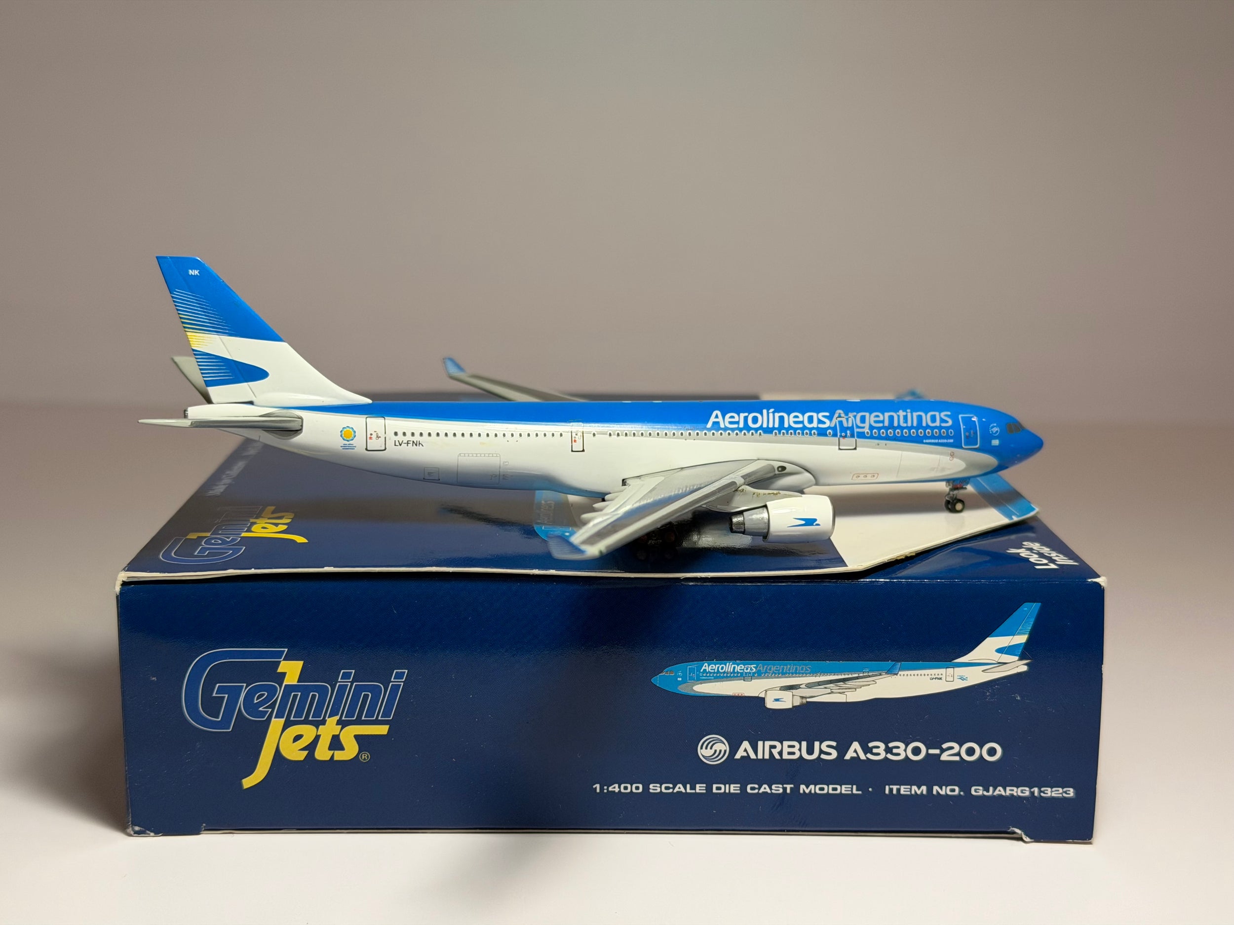 Gemini Jets 1:400 Aerolineas Argentinas Airbus A330-200 LV-FNK current colors GJARG1323
