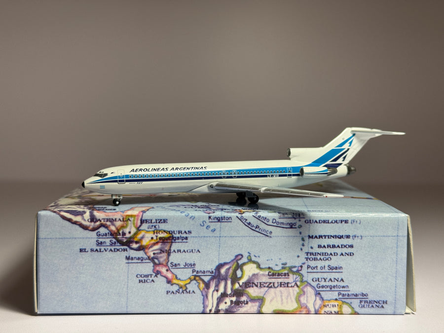 Aeroclassics 1:400 Aerolineas Argentinas Boeing 727-287 LV-MIO blue cheatline ACLVMIO