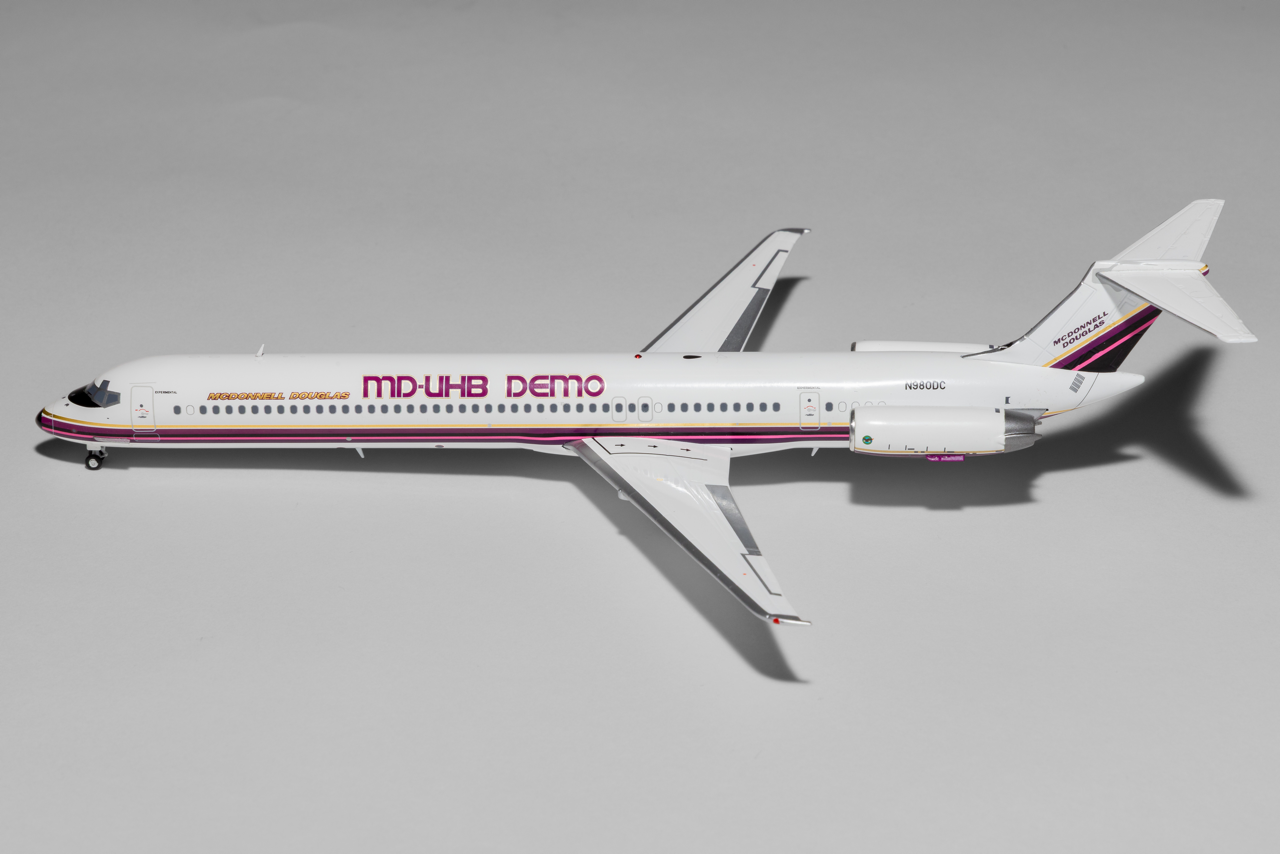 JC Wings 1:200 House Colors McDonnell Douglas MD-81 N980DC MD-UHB DEMO JC2MCD0024