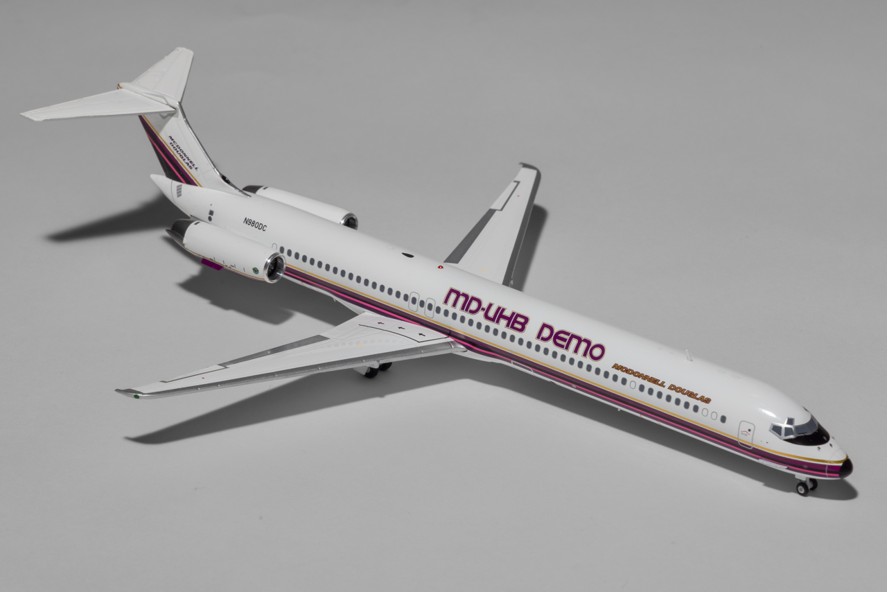 JC Wings 1:200 House Colors McDonnell Douglas MD-81 N980DC MD-UHB DEMO JC2MCD0024