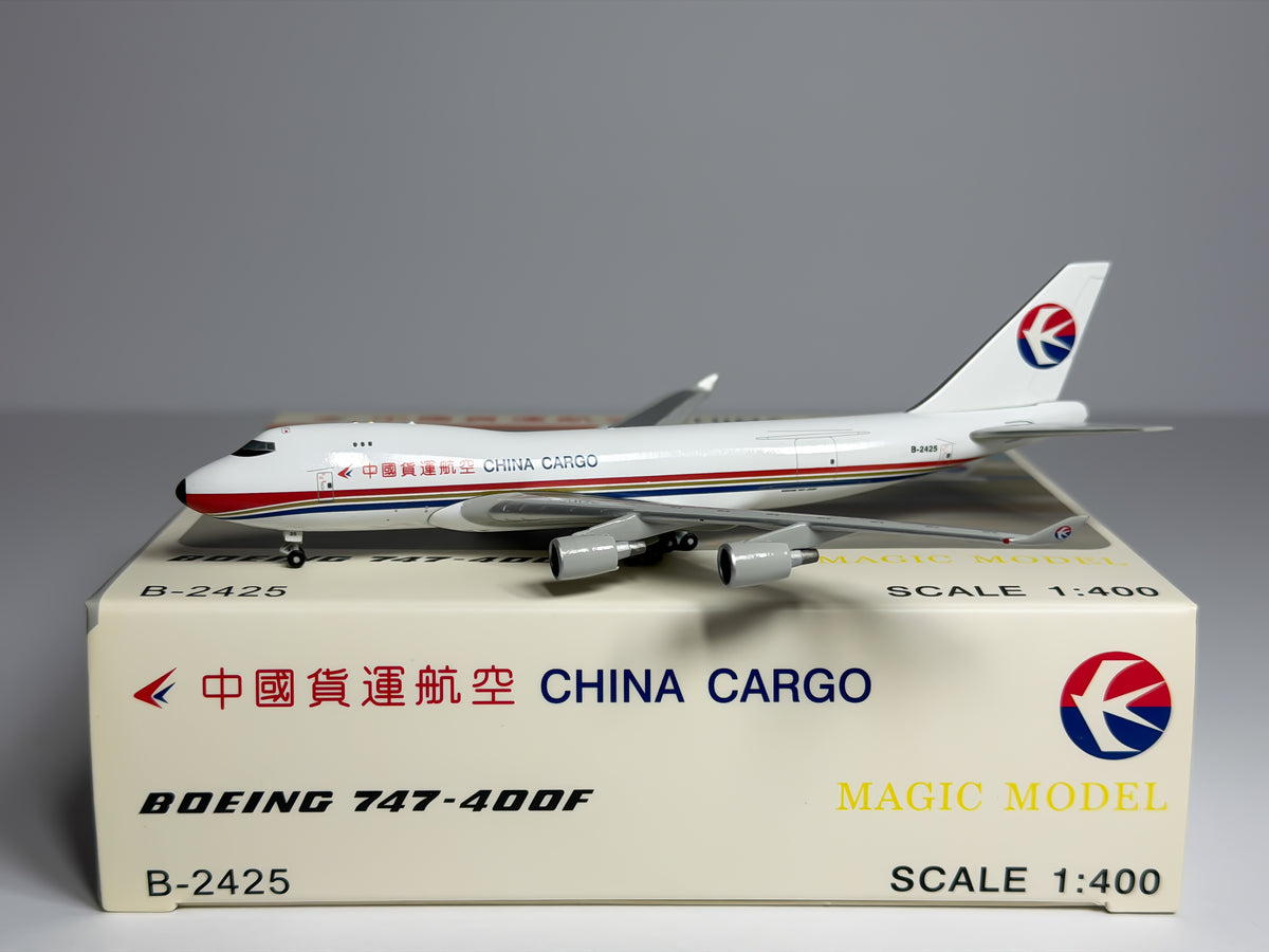 China Cargo Boeing 747-400F 1:400 Magic Models B-2425 (MGB2425)