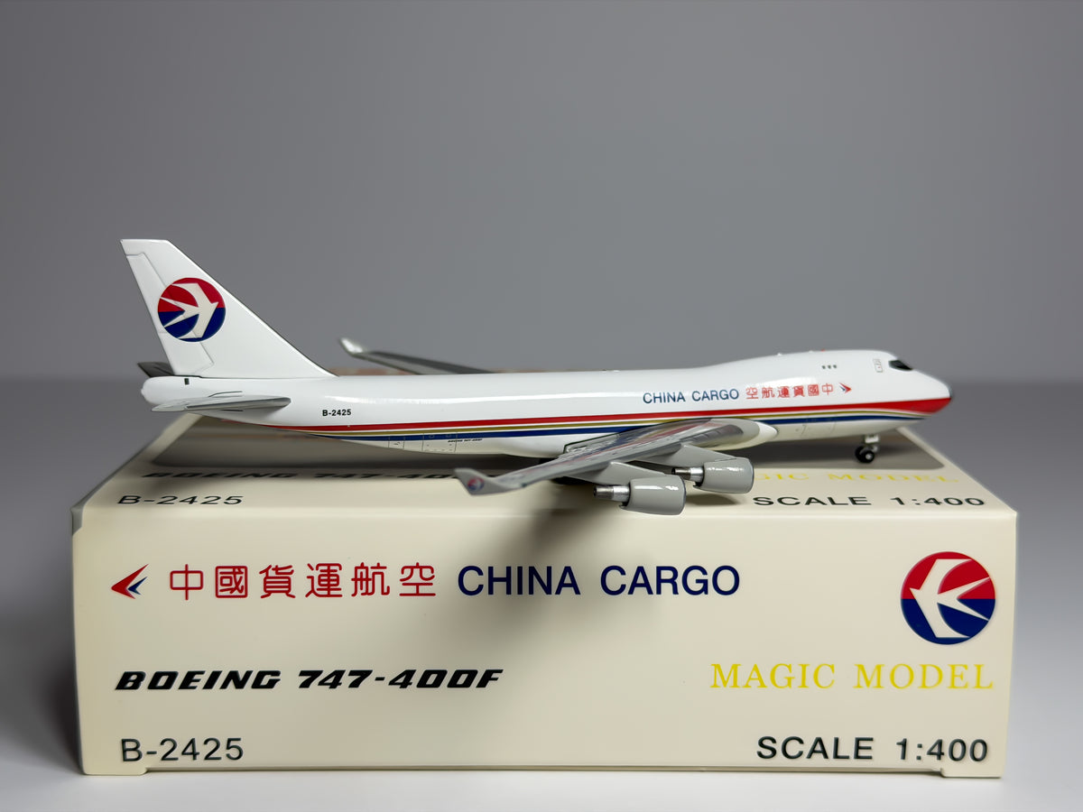 China Cargo Boeing 747-400F 1:400 Magic Models B-2425 (MGB2425)