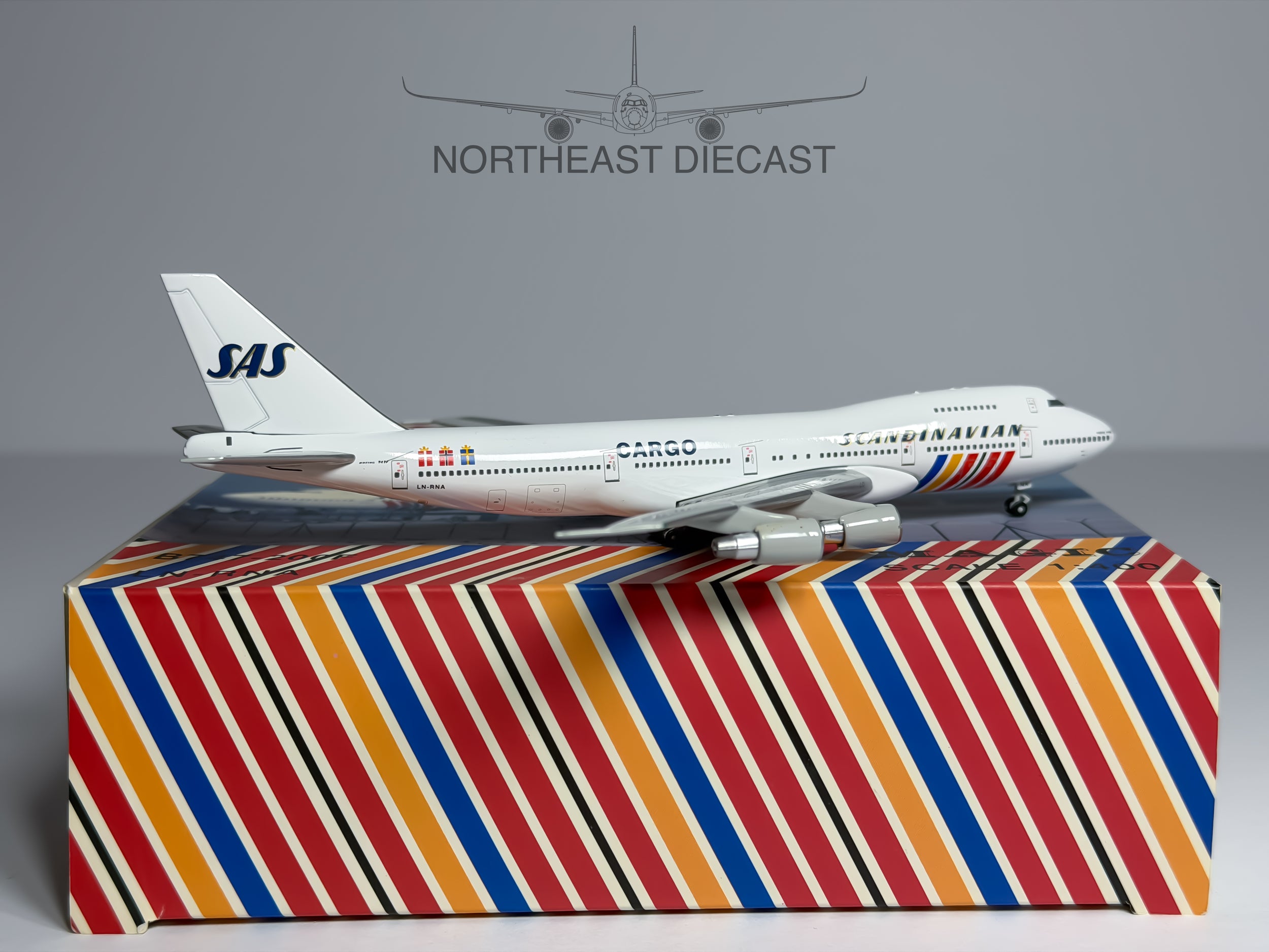 SAS Scandinavian Airlines Boeing 747-200F 1:400 Magic Models LN-RNA (MGLNRNA)