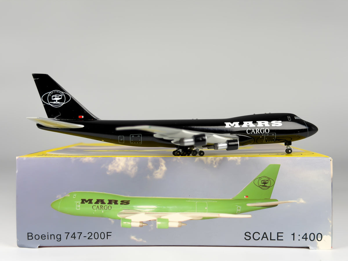 MARS Cargo Boeing 747-200F 1:400 Magic Models Fantasy (MGMARS747BLACK)