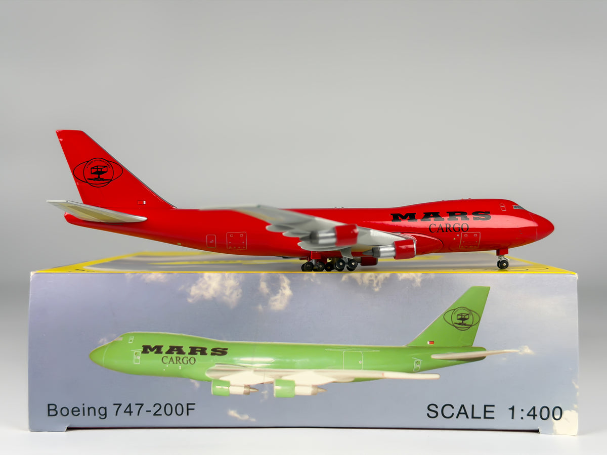 MARS Cargo Boeing 747-200F 1:400 Magic Models Fantasy (MGMARS747RED)