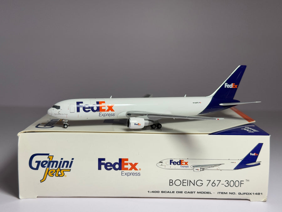 1:400 Gemini Jets FedEx Boeing 767-300F N102FE GJFDX1481
