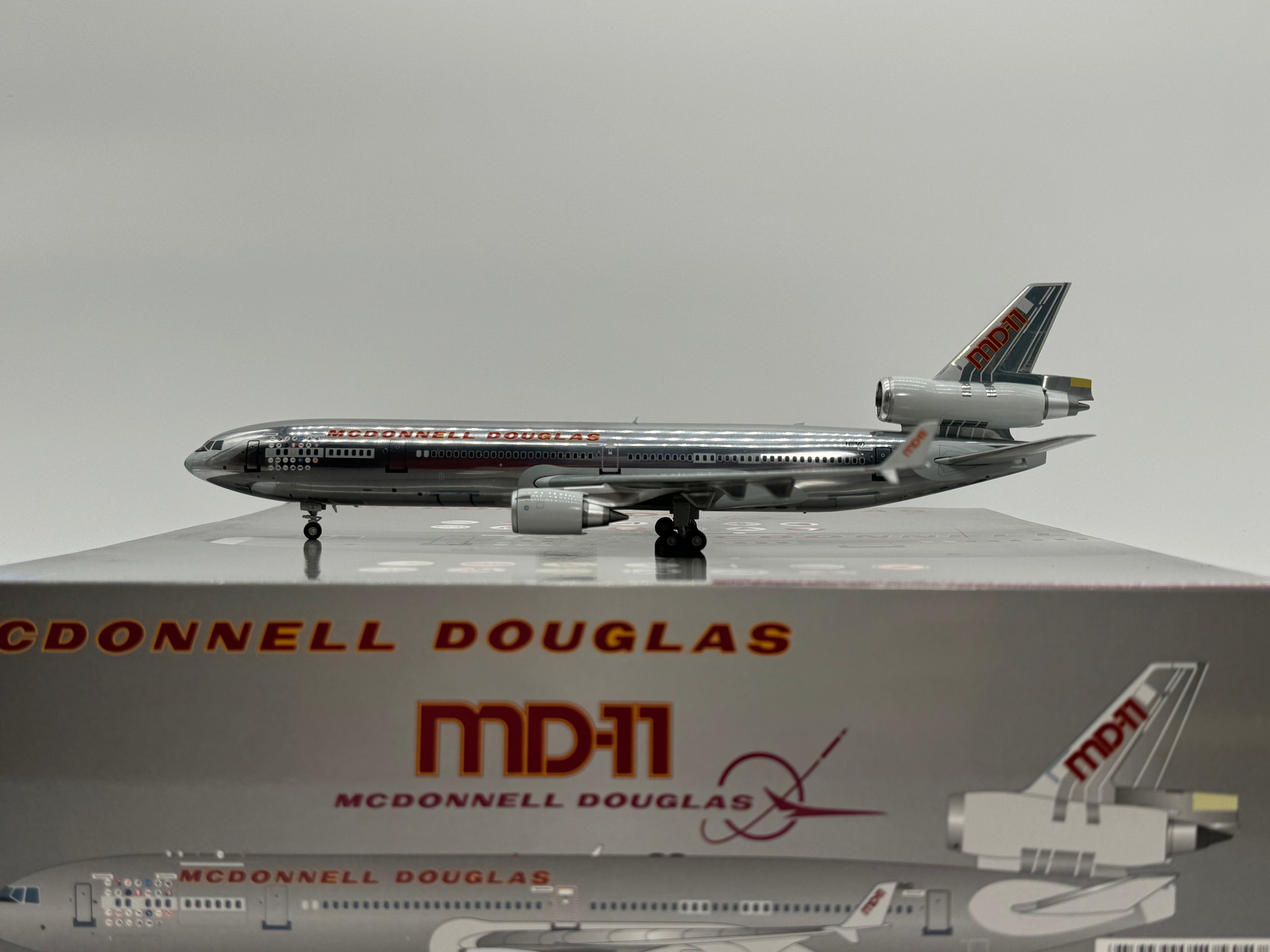JC Wings 1:200 House Colors McDonnell Douglas MD-11 N111MD Rollout JC Wings 1:200 House Colors McDonnell Douglas MD-11 N111MD Rollout