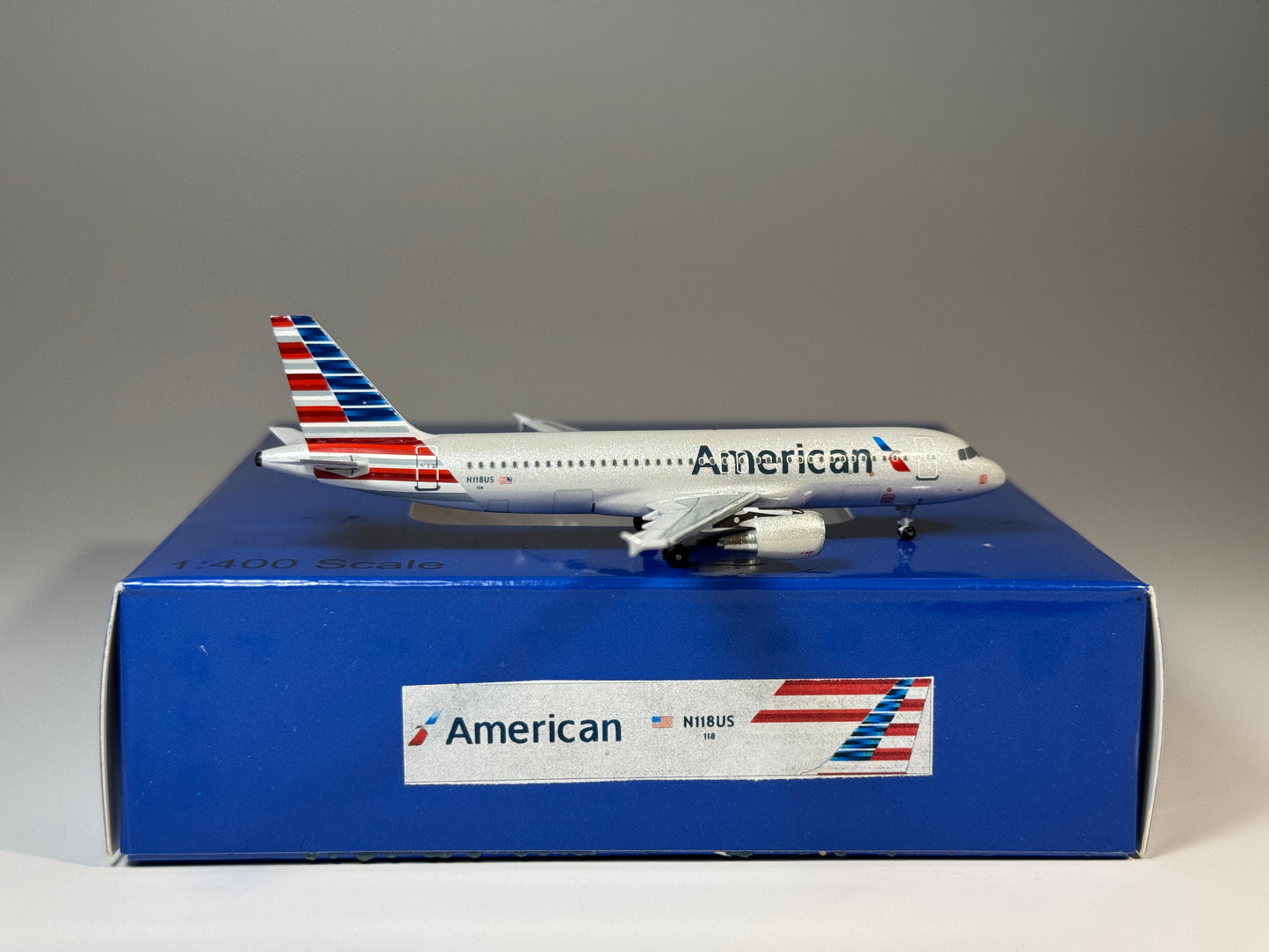 Aeroclassics 1:400 American Airlines Airbus A320-200 N118US current colors ACN118US