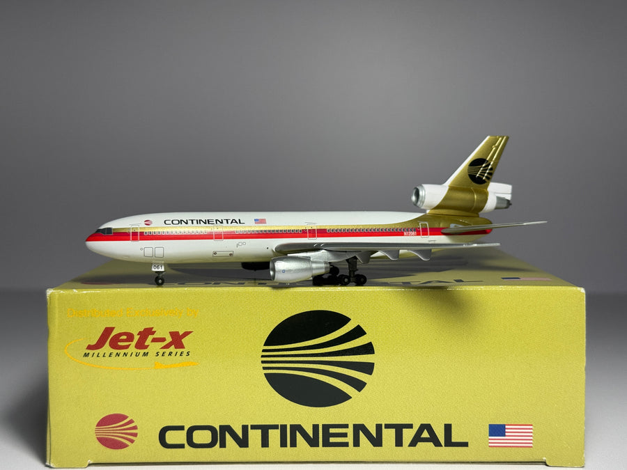 Jet-X 1:400 Continental Airlines McDonnell Douglas DC-10-30 N12061 Black Meatball JX004